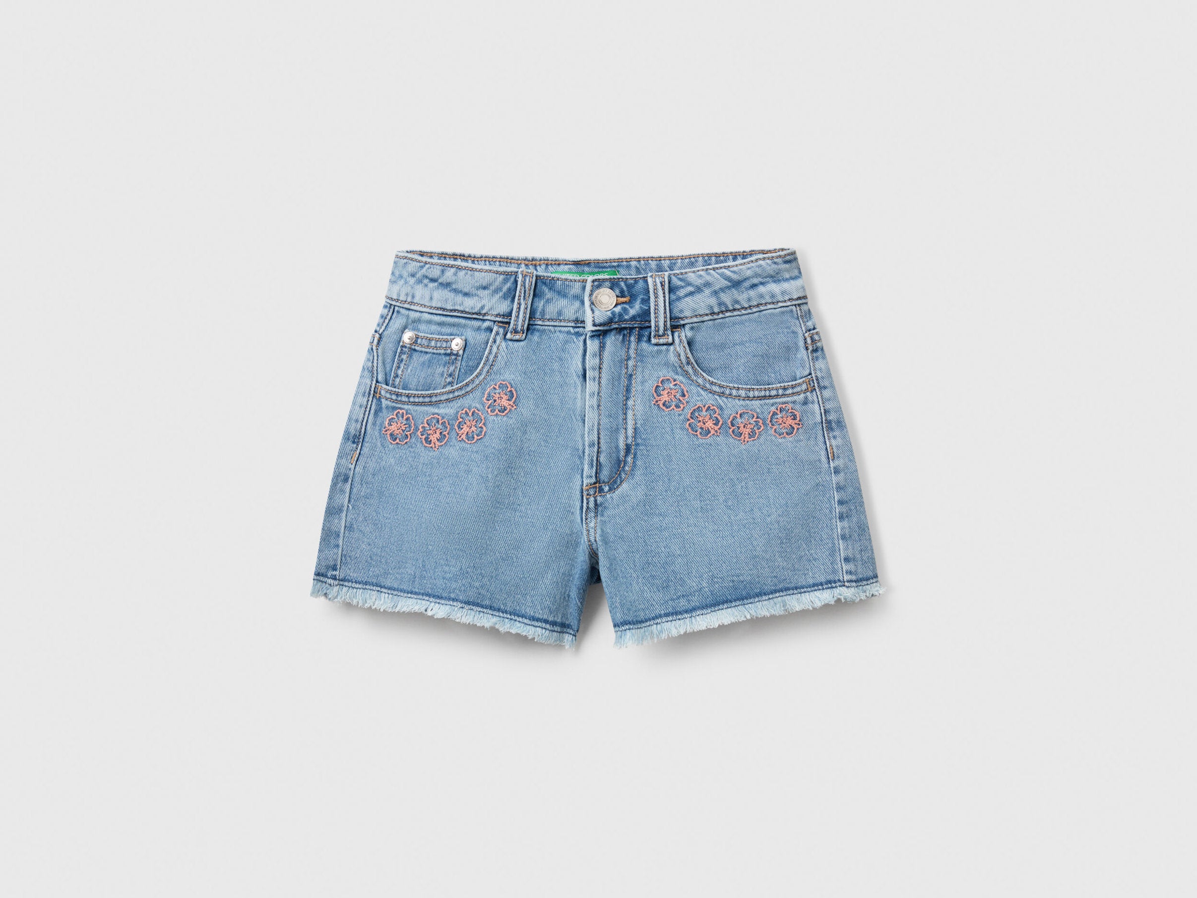 Benetton_Jean Shorts with Floral Embroidery_4UTPC9049_901_01
