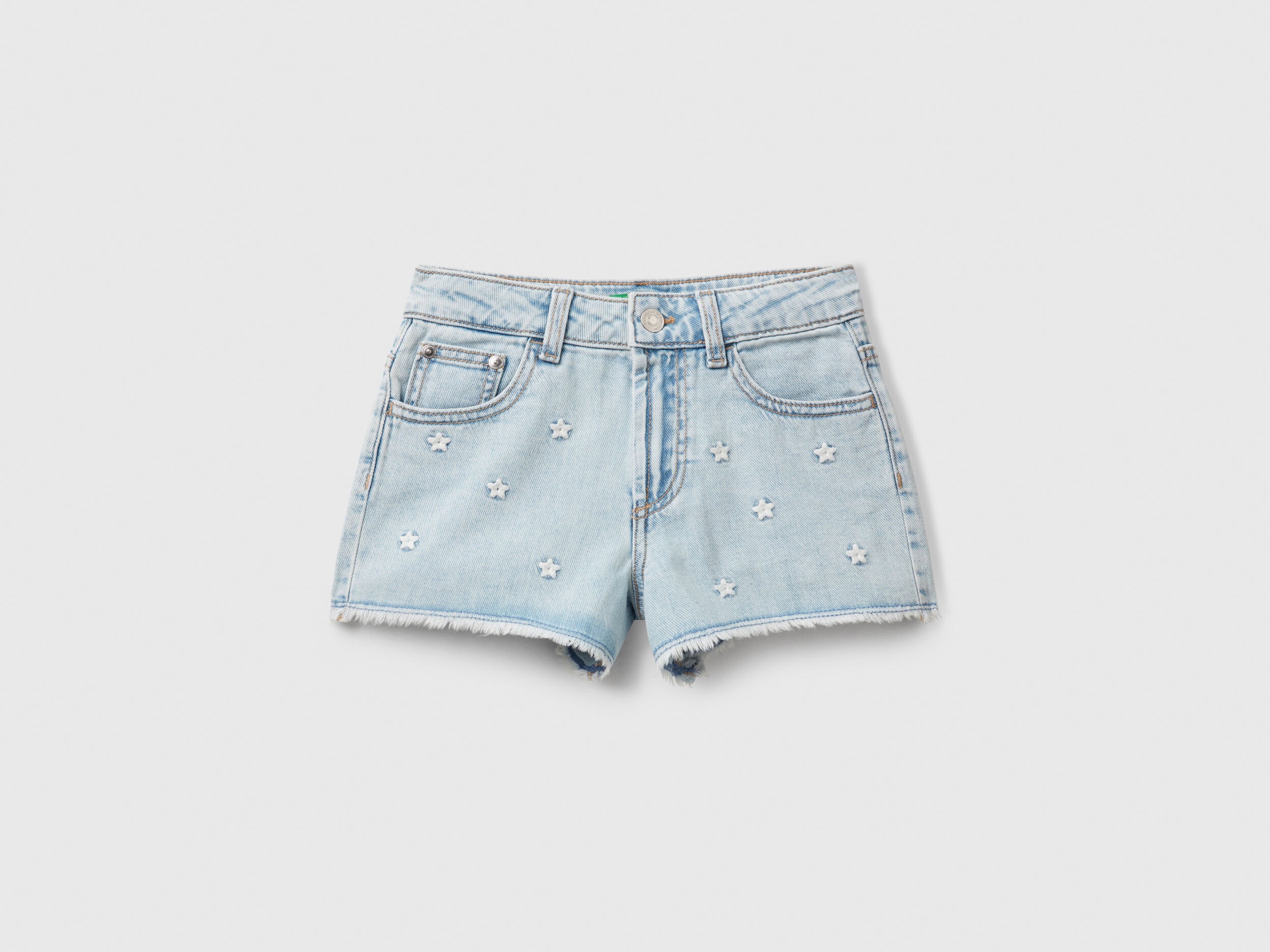 Benetton_Jean Shorts with Star Embroidery_4UTPC9049_902_01