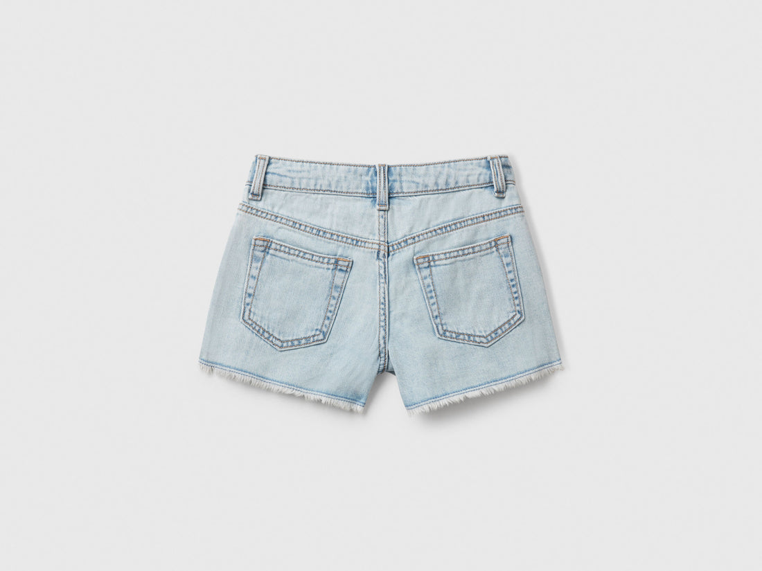 Benetton_Jean Shorts with Star Embroidery_4UTPC9049_902_02