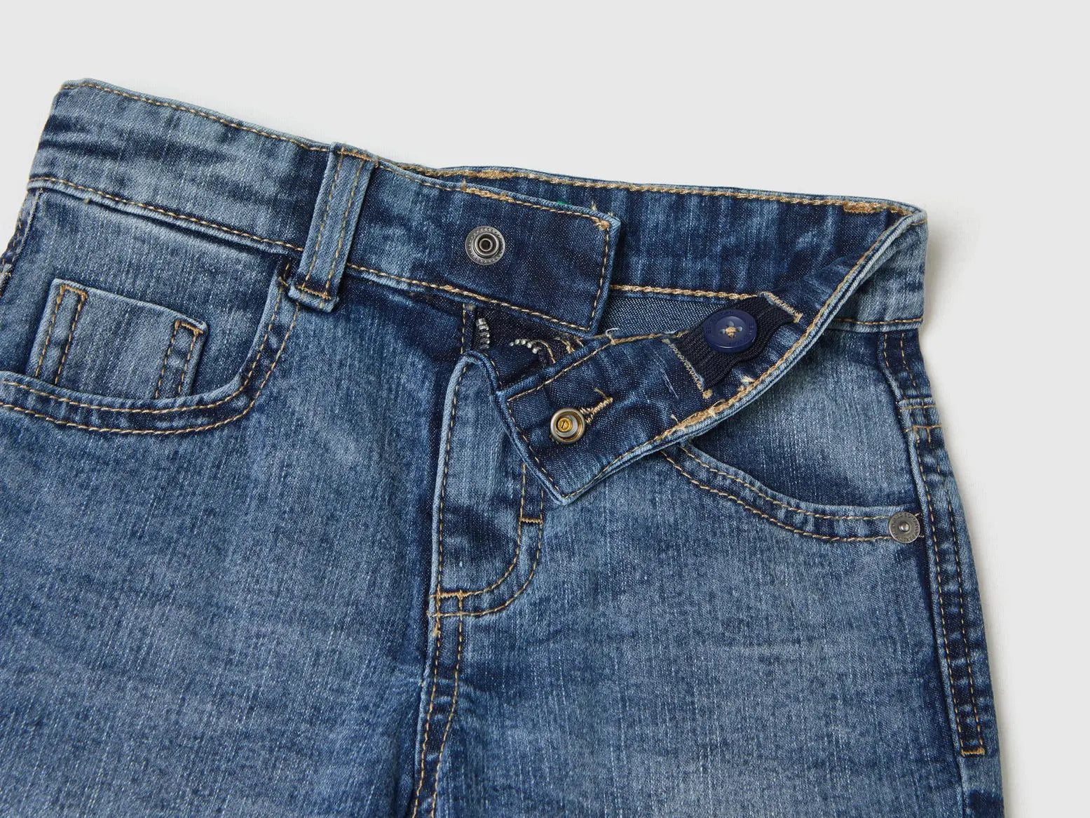 "Eco-Recycle" Denim Bermudas_4XA2G900U_902_03