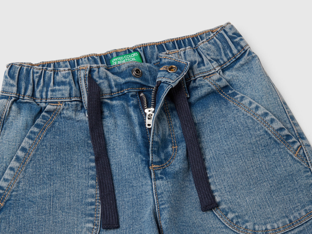 Benetton_Carrot Fit Jeans_4XA2GE012_902_03