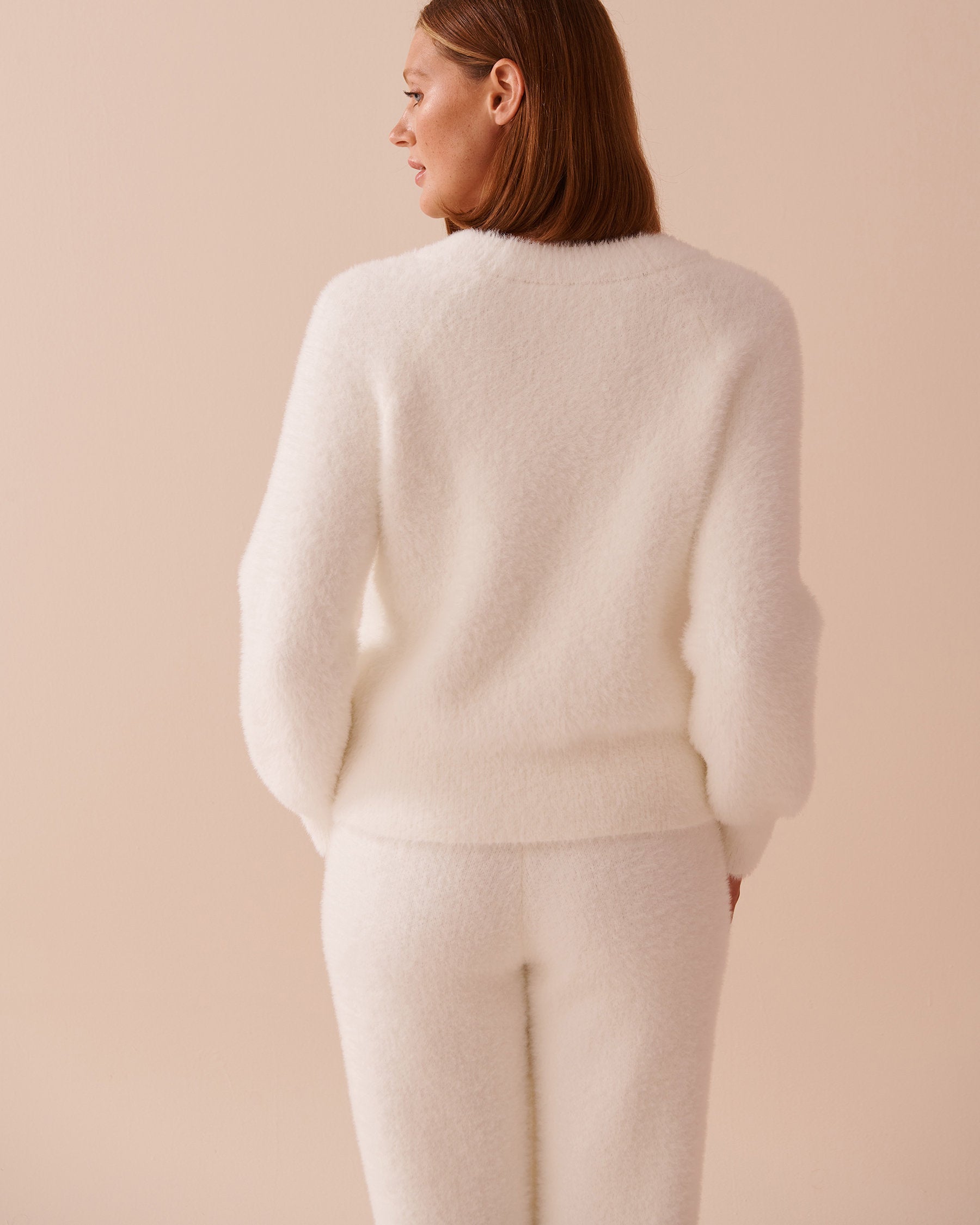 Fluffy Cardigan_50100097_10011_02