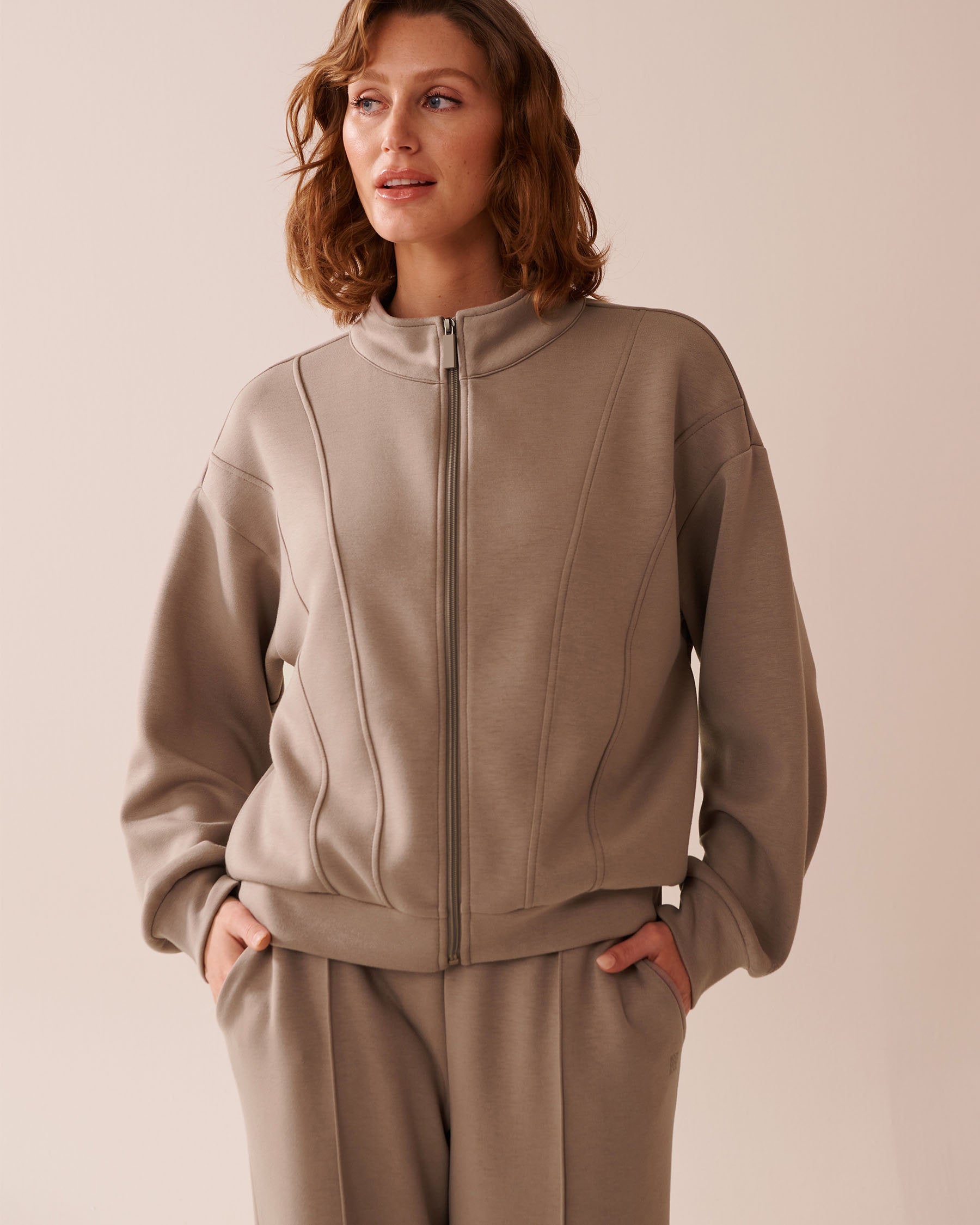 La Vie en Rose_Zip-Up Sweatshirt_50100100_00011_03