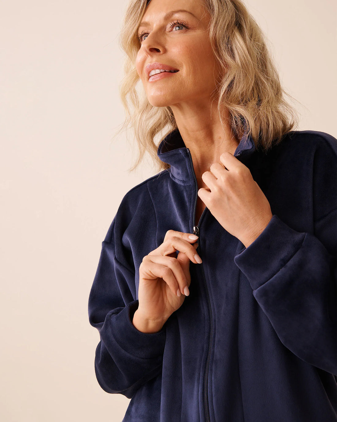 La Vie en Rose_Evening Blue_Velvet Zip-Up Sweatshirt_50100119_40009_03