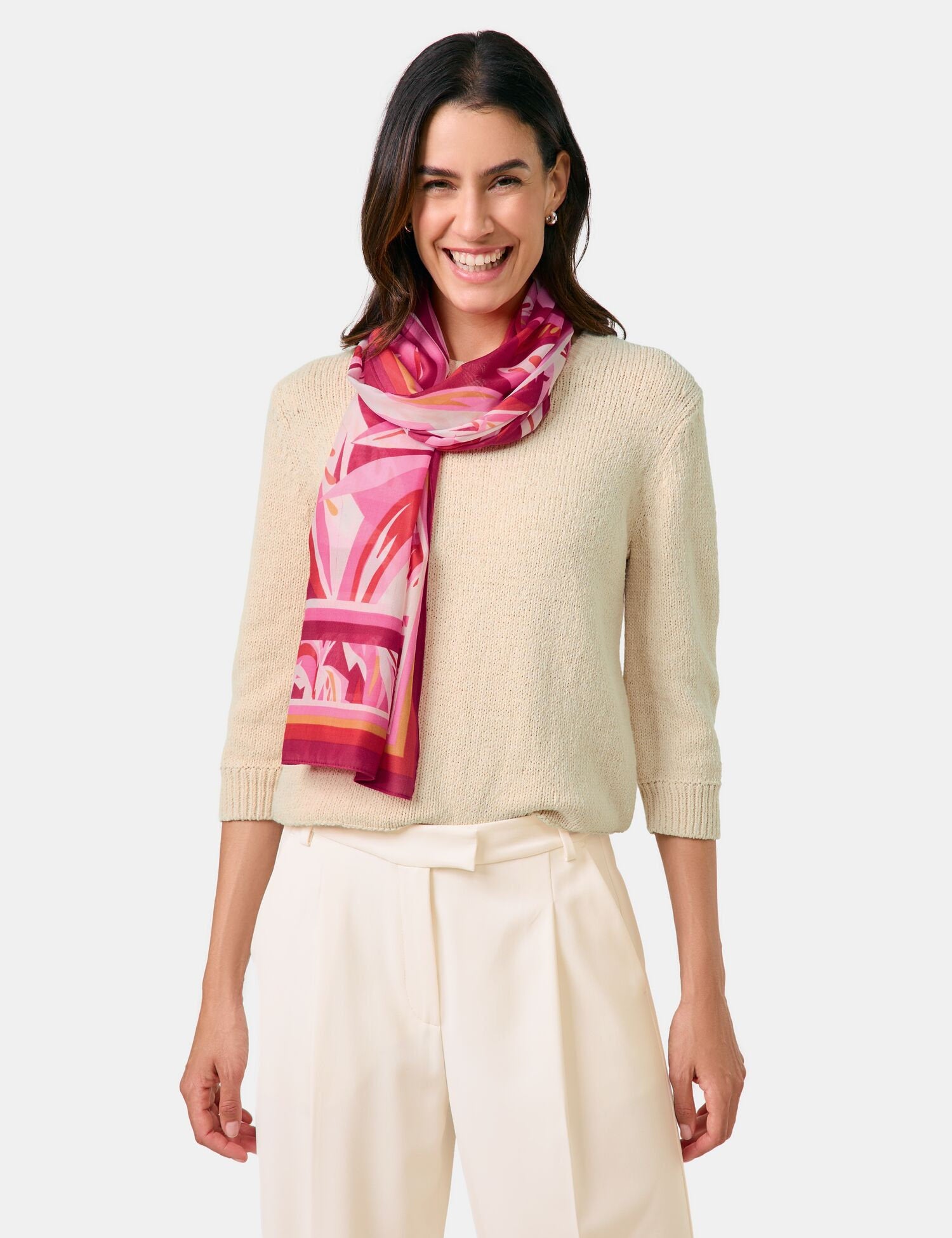 Gerry Weber_Soft Scarf with a Floral Pattern_501006-72006_3014_06