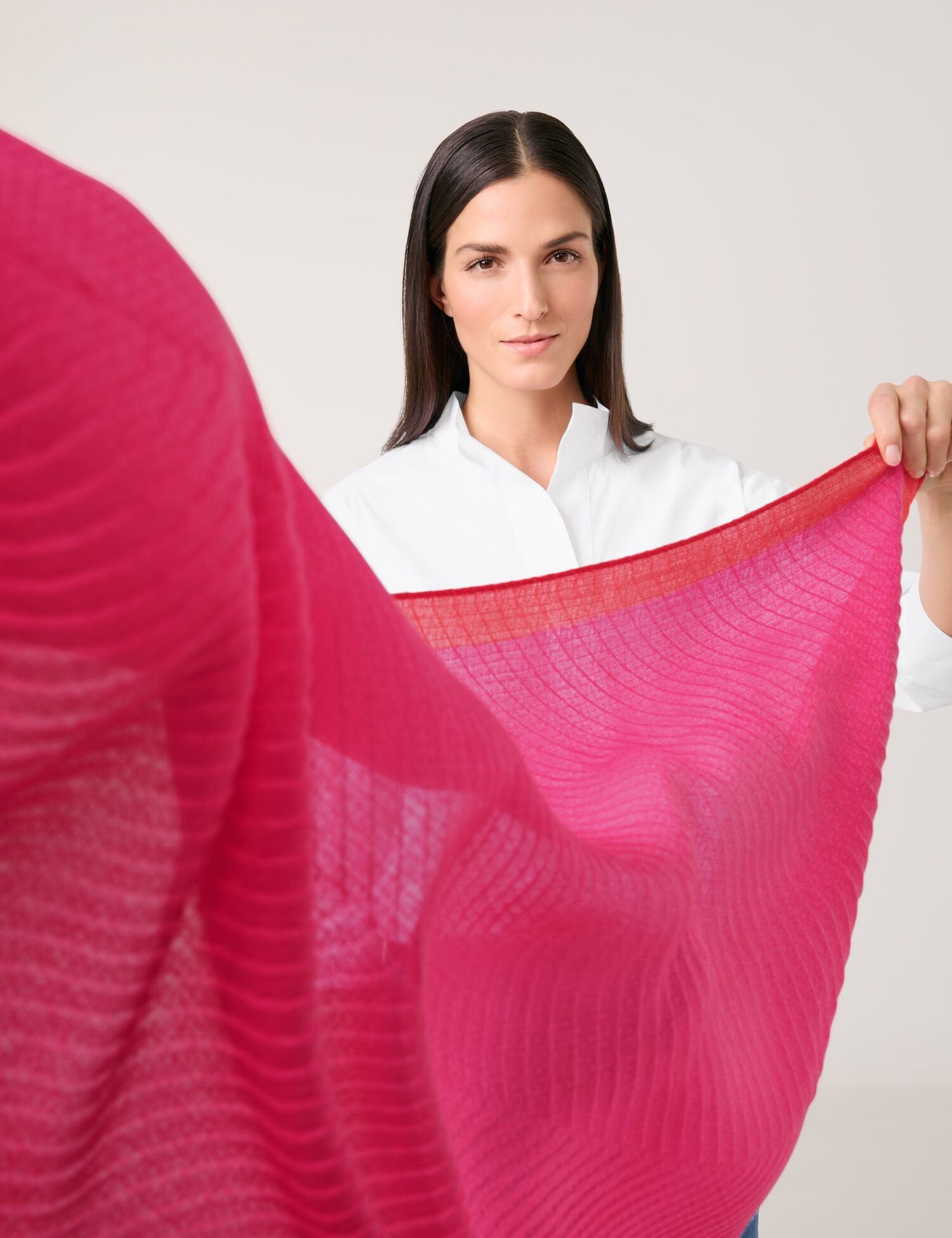 Gerry Weber_Soft Scarf in a Textured Look_501010-72010_3019_05