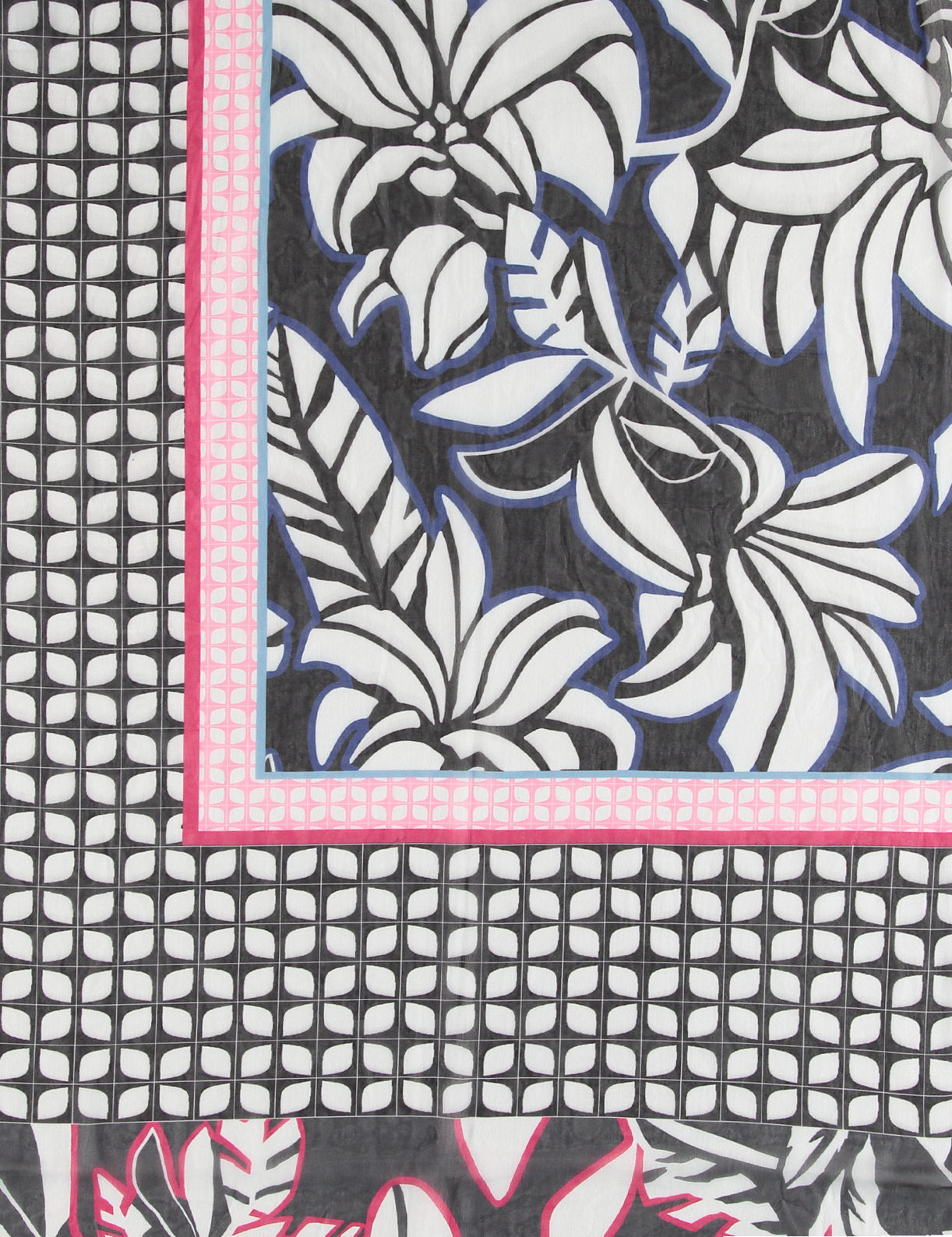 Gerry Weber_Soft Scarf with a Pattern_501021-72021_9101_02