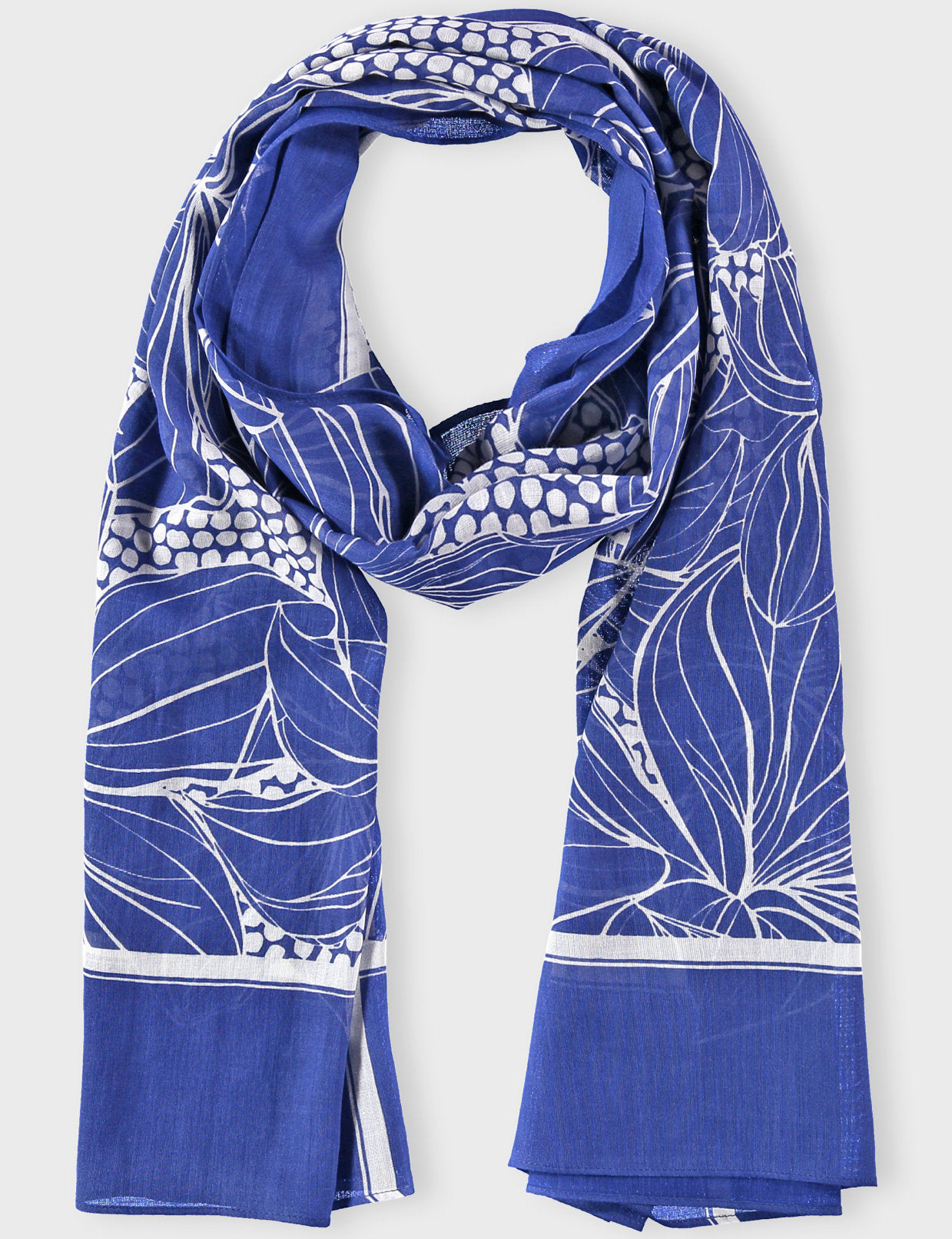 Gerry Weber_Soft Scarf with an All-Over Pattern_501024-72024_8088_01