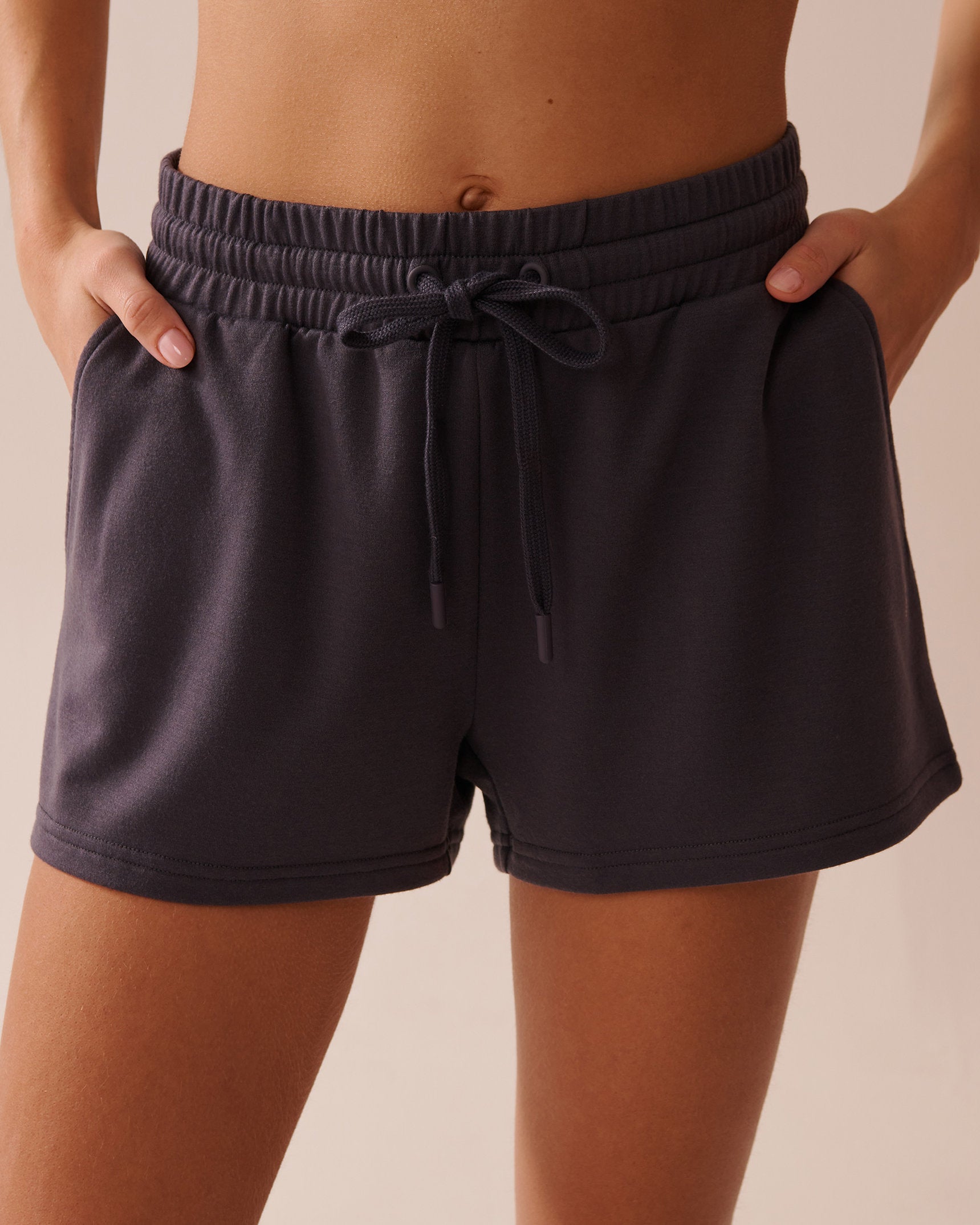 La Vie en Rose_French Terry Shorts_50200094_00049_01