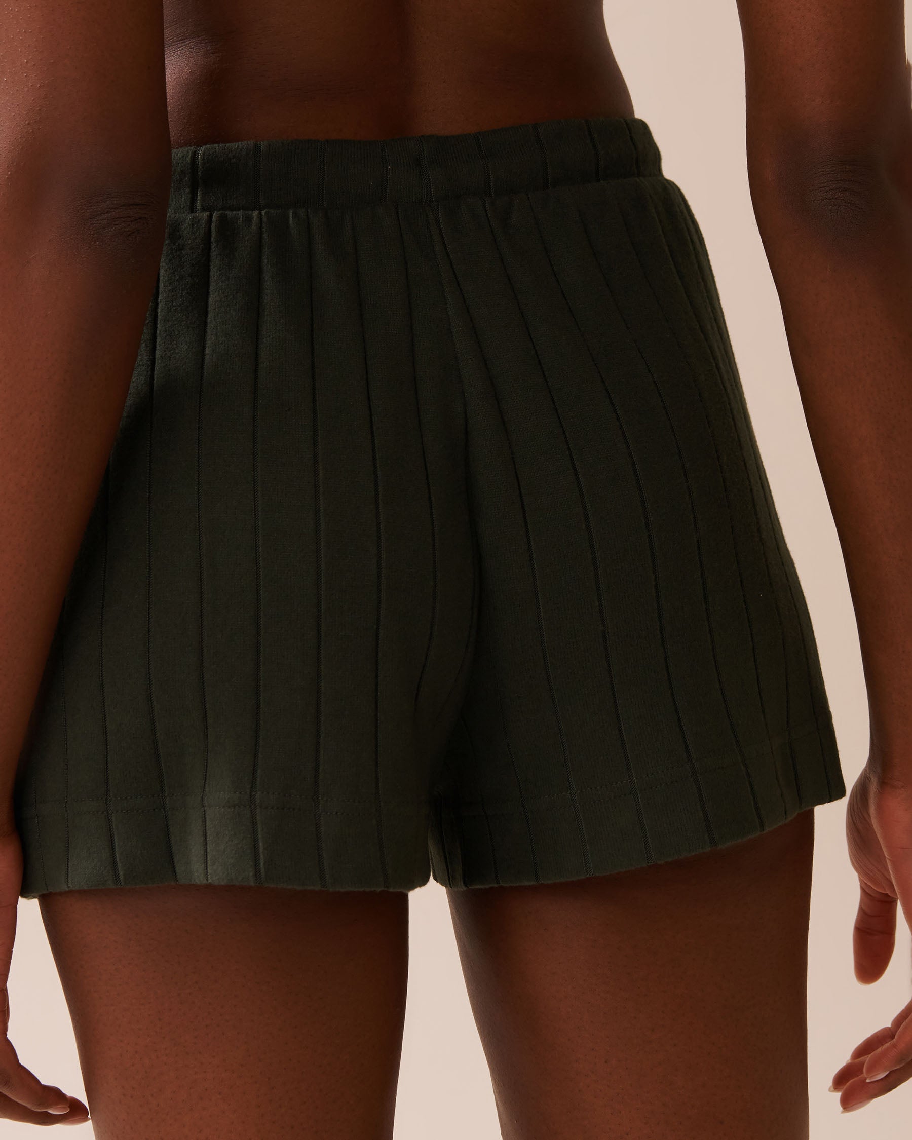 La Vie en Rose_Duffel Bag_Ribbed Shorts_50200098_30076_04