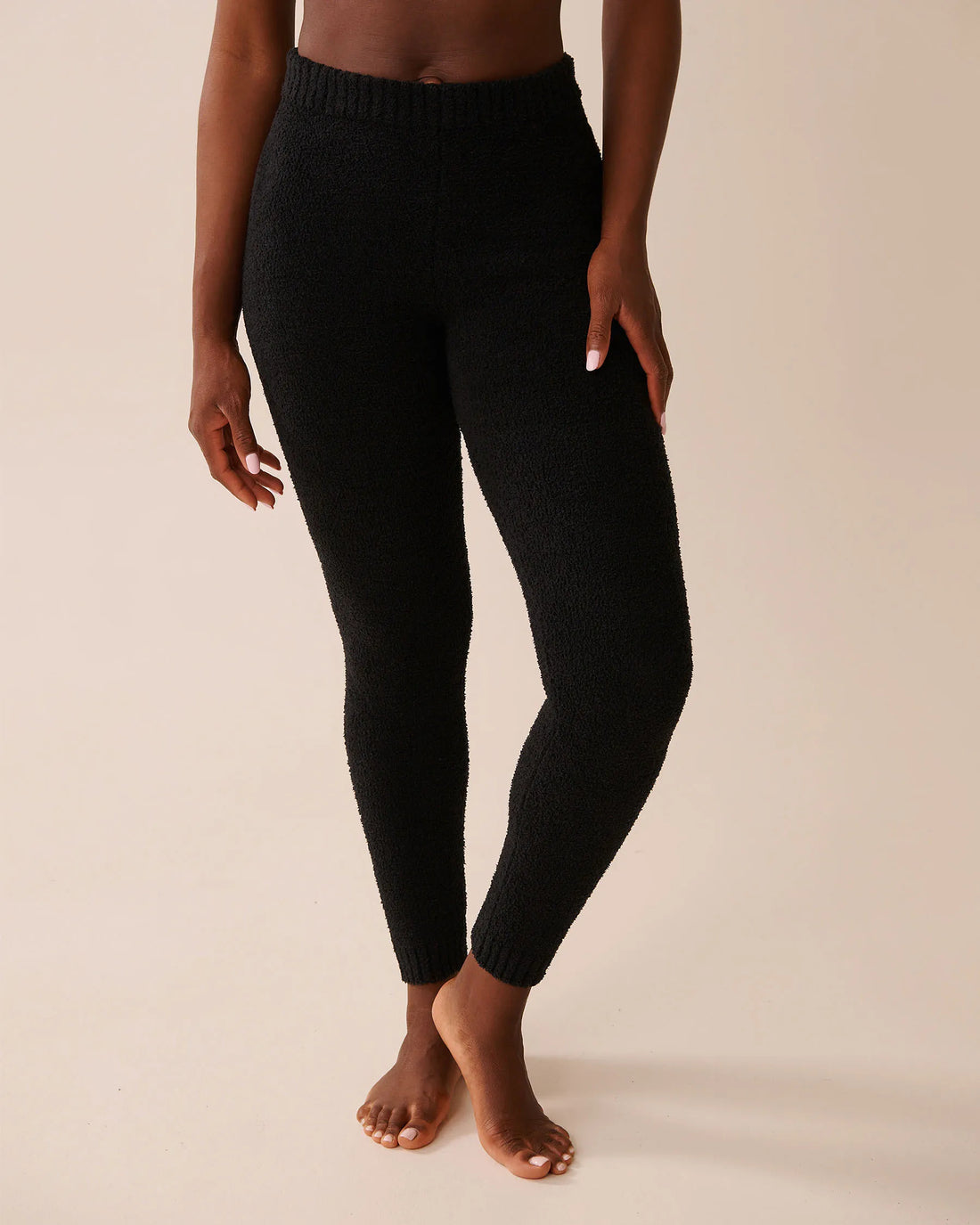 La Vie en Rose_Black Beauty_Chenille Leggings_50200102_00001_01