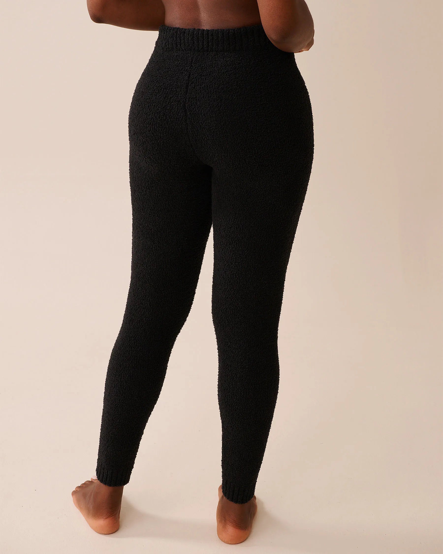La Vie en Rose_Black Beauty_Chenille Leggings_50200102_00001_02