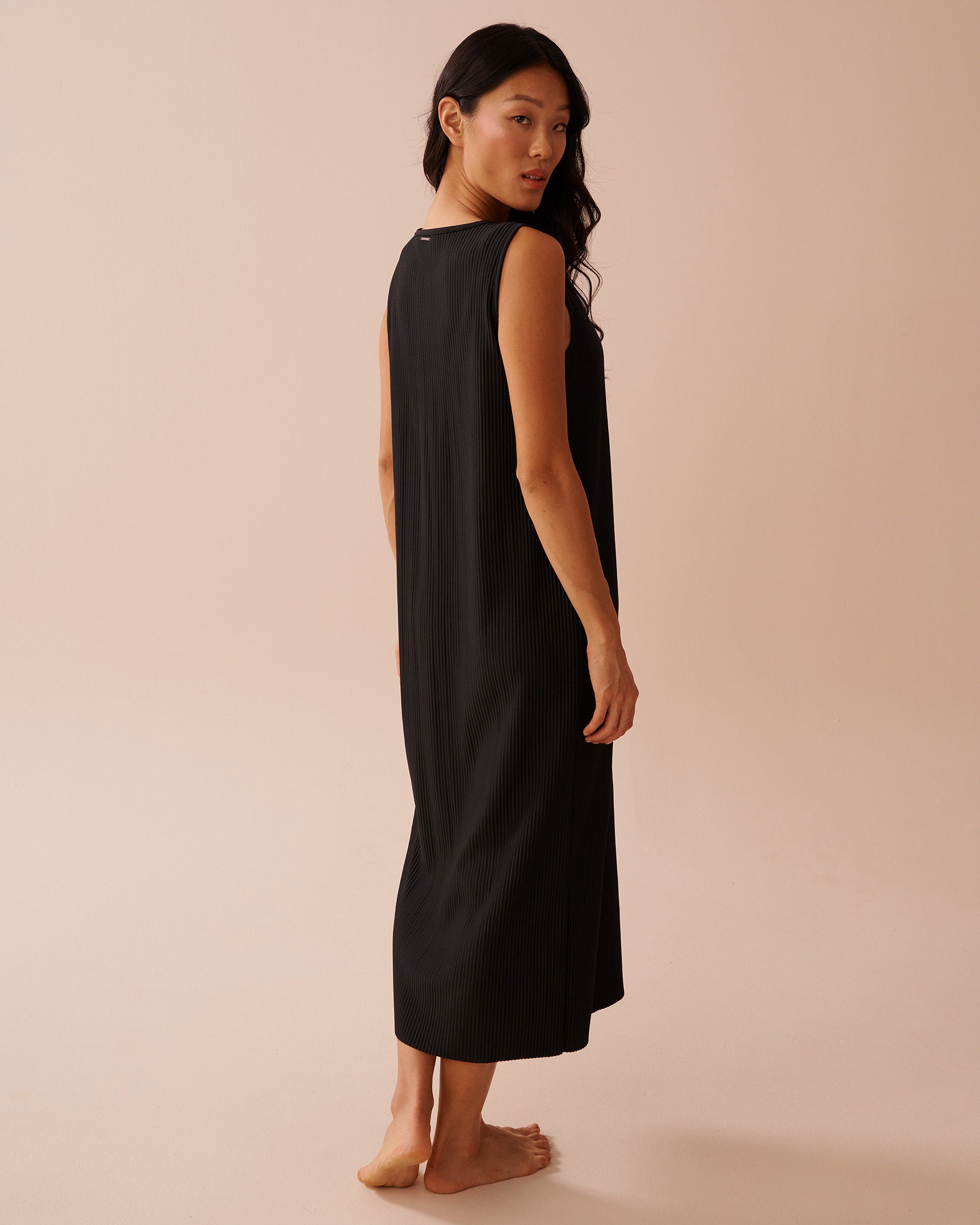 La Vie en Rose_Pleated Effect Long Sleeveless Dress_50400041_00001_05