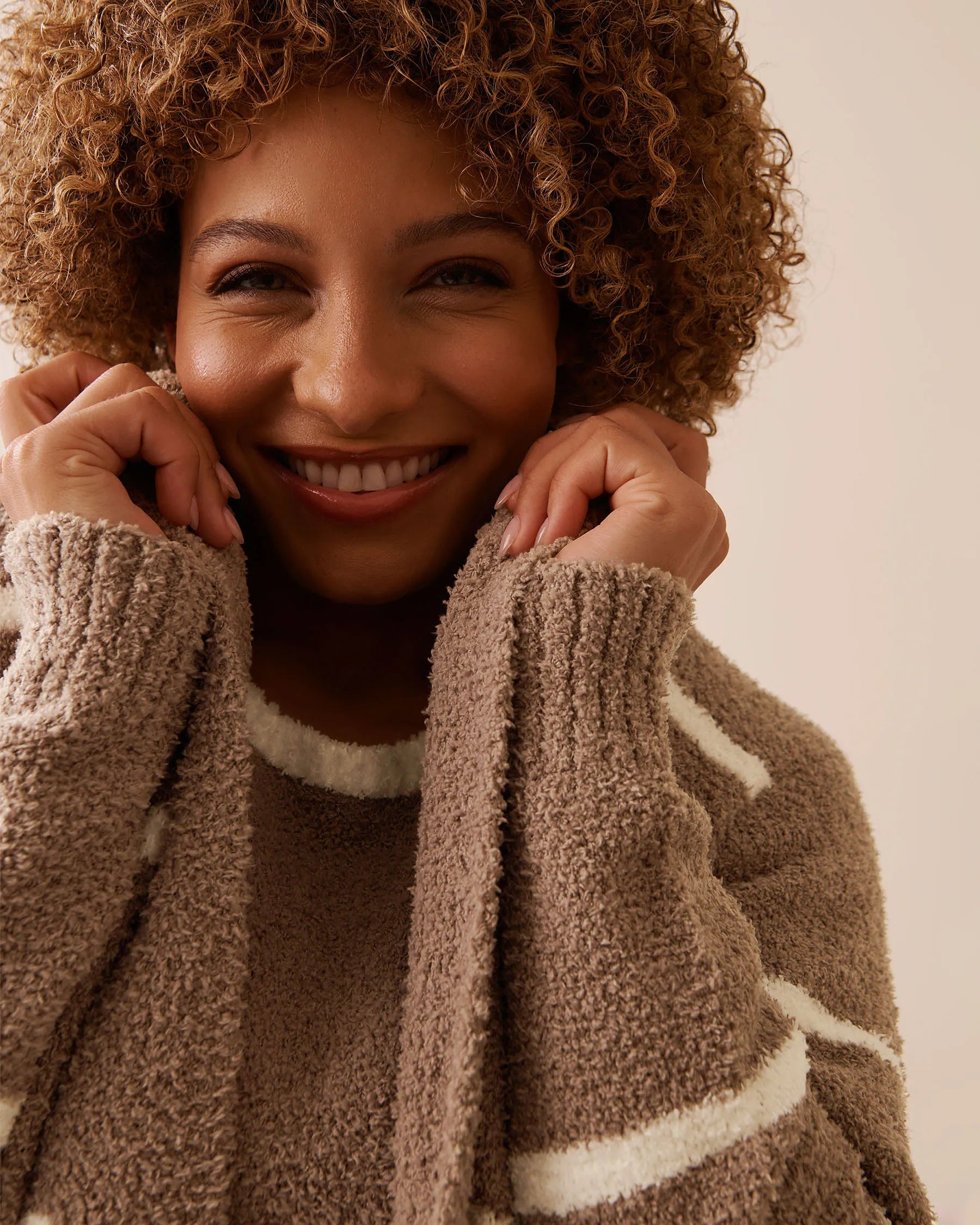 La Vie en Rose_Cinder & Snow Stripes_Chenille Long Cardigan_50500016_P00449_05