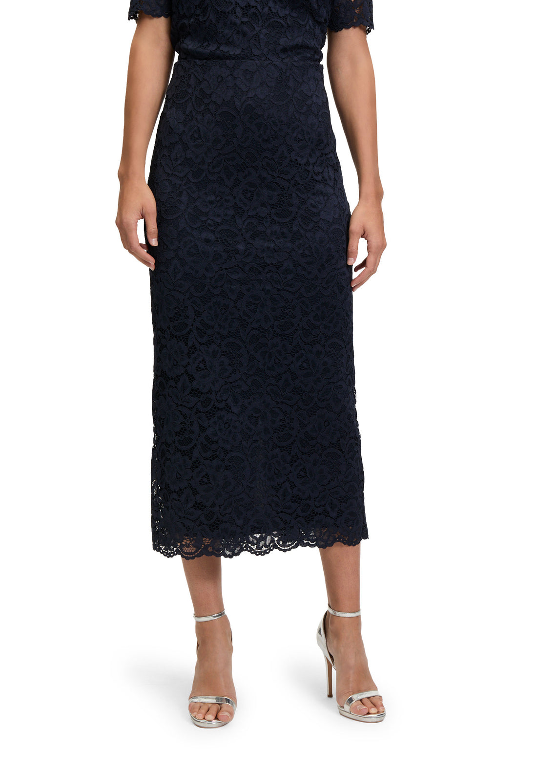Vera Mont_Lace Skirt in 7/8 Length_5051-4477_8541_02