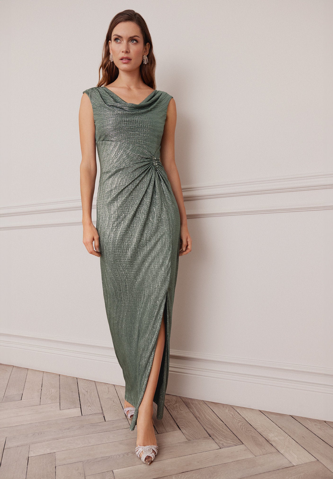 Vera Mont_Evening Dress in Glitter Look_5057-4082_5899_01