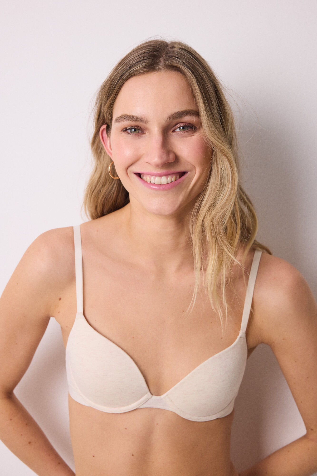 Women Secret_BEAUTIFUL Classic Bra in Ivory Cotton in Different Cup Sizes_5059771_96_01