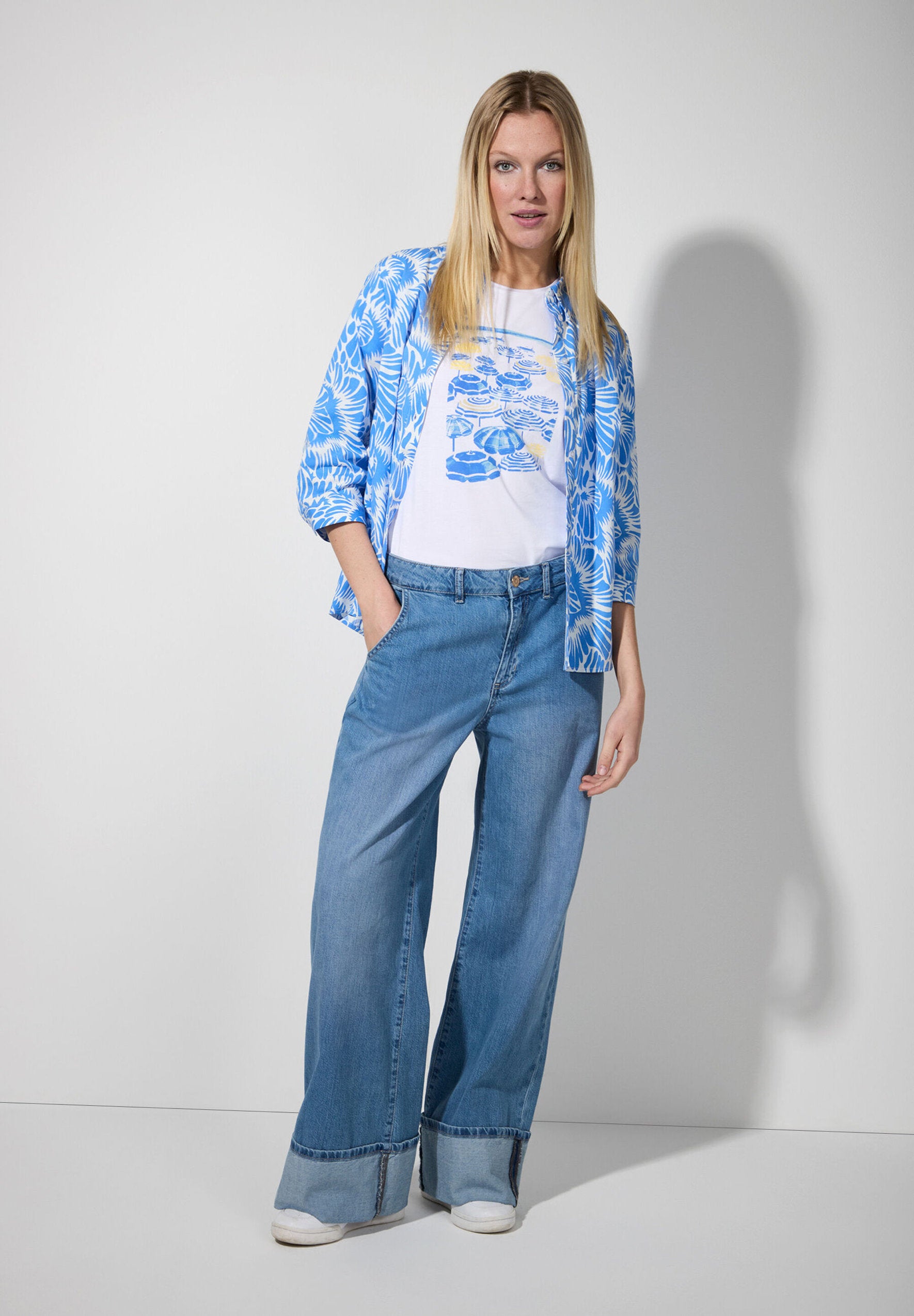 More & More_Blue/White Print Blouse_51032002_1330_02