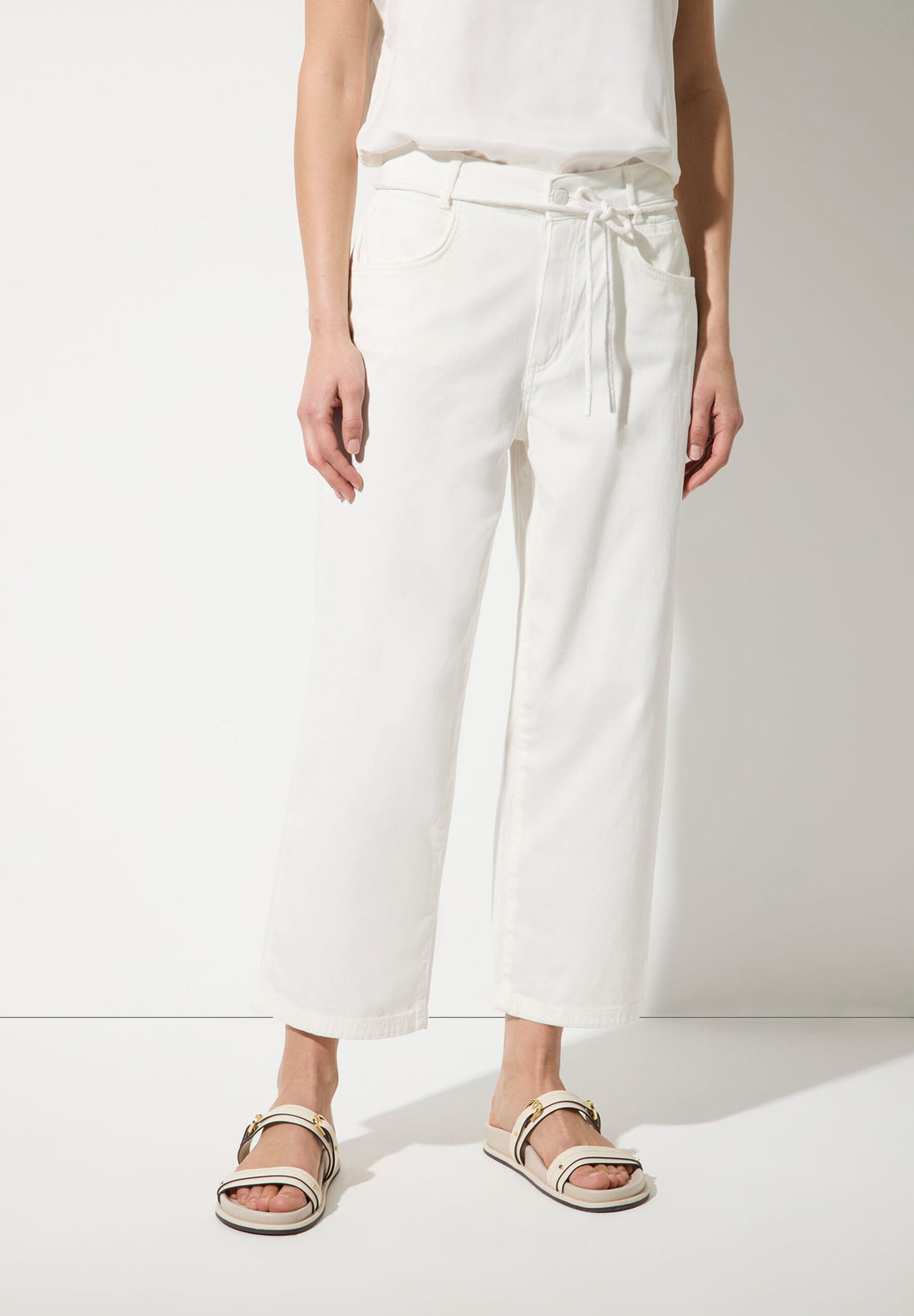 More & More_Off-White Sporty Culottes_51044053_0041_01