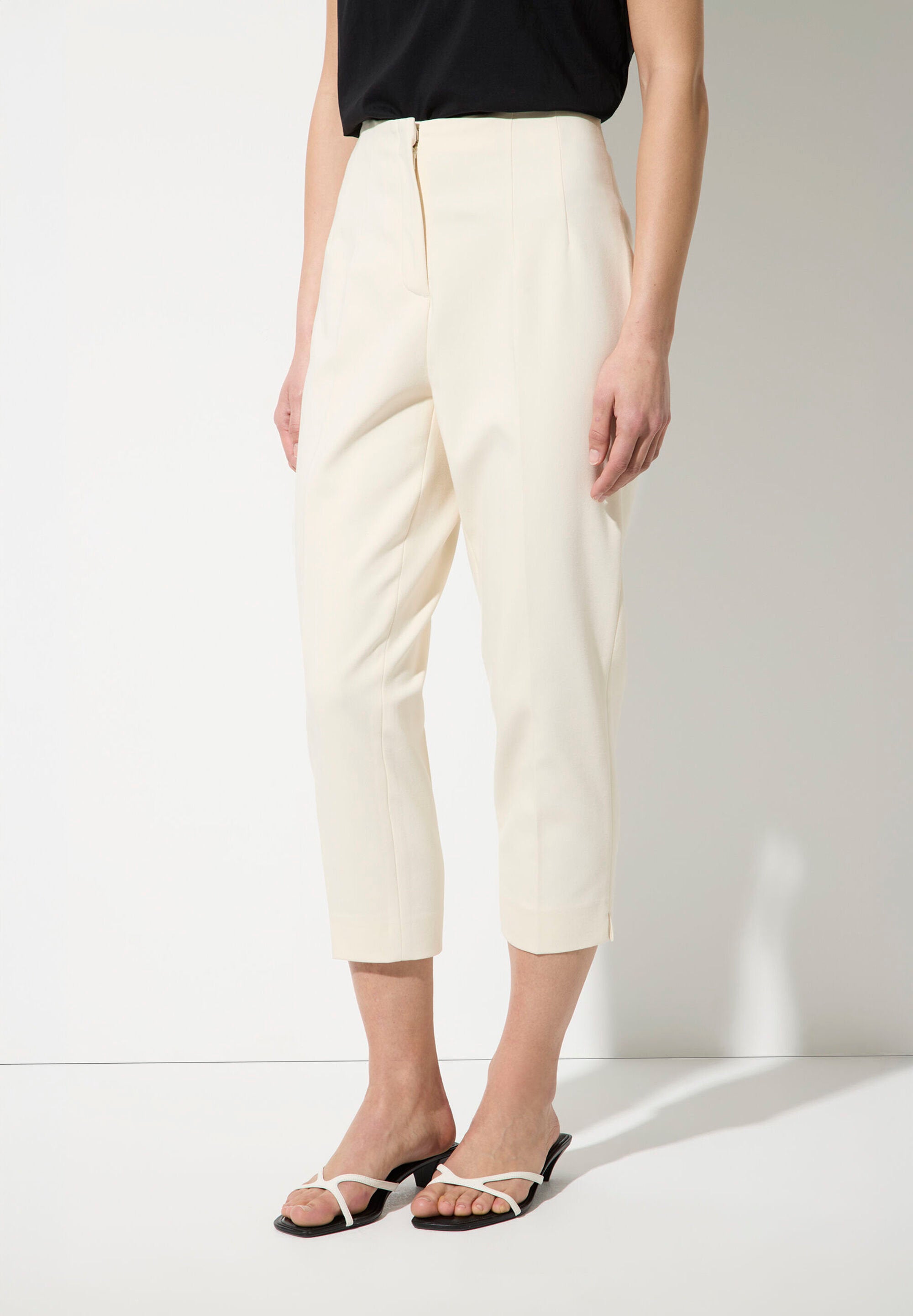More & More_Ecru Shortened Stretch Trousers_51044063_0041_01