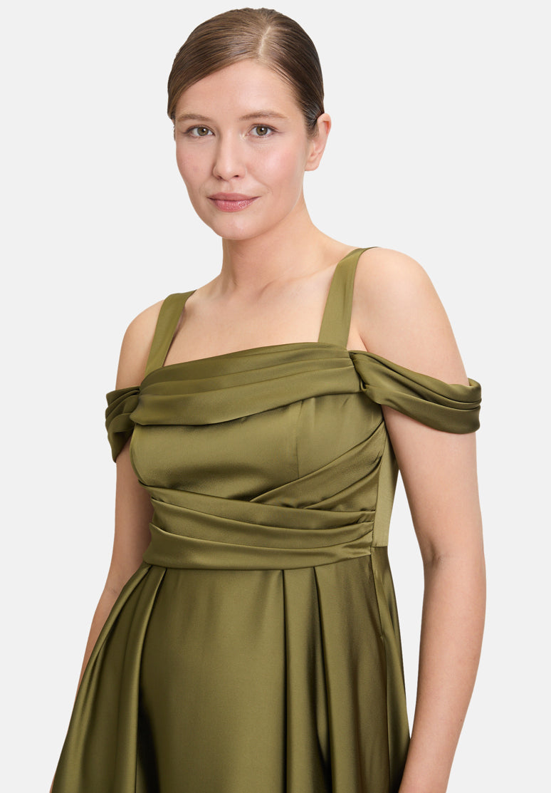 Vera Mont_Shiny Olive_Off-The-Shoulder Evening Dress_5105-4262_5596_05
