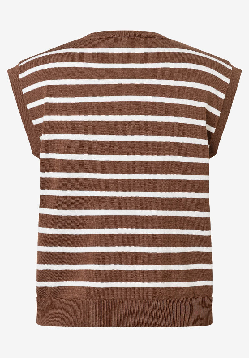 More & More_Knit Stripes Sweet Toffee Offwhite_Striped Knitted Vest_51071201_2262_06