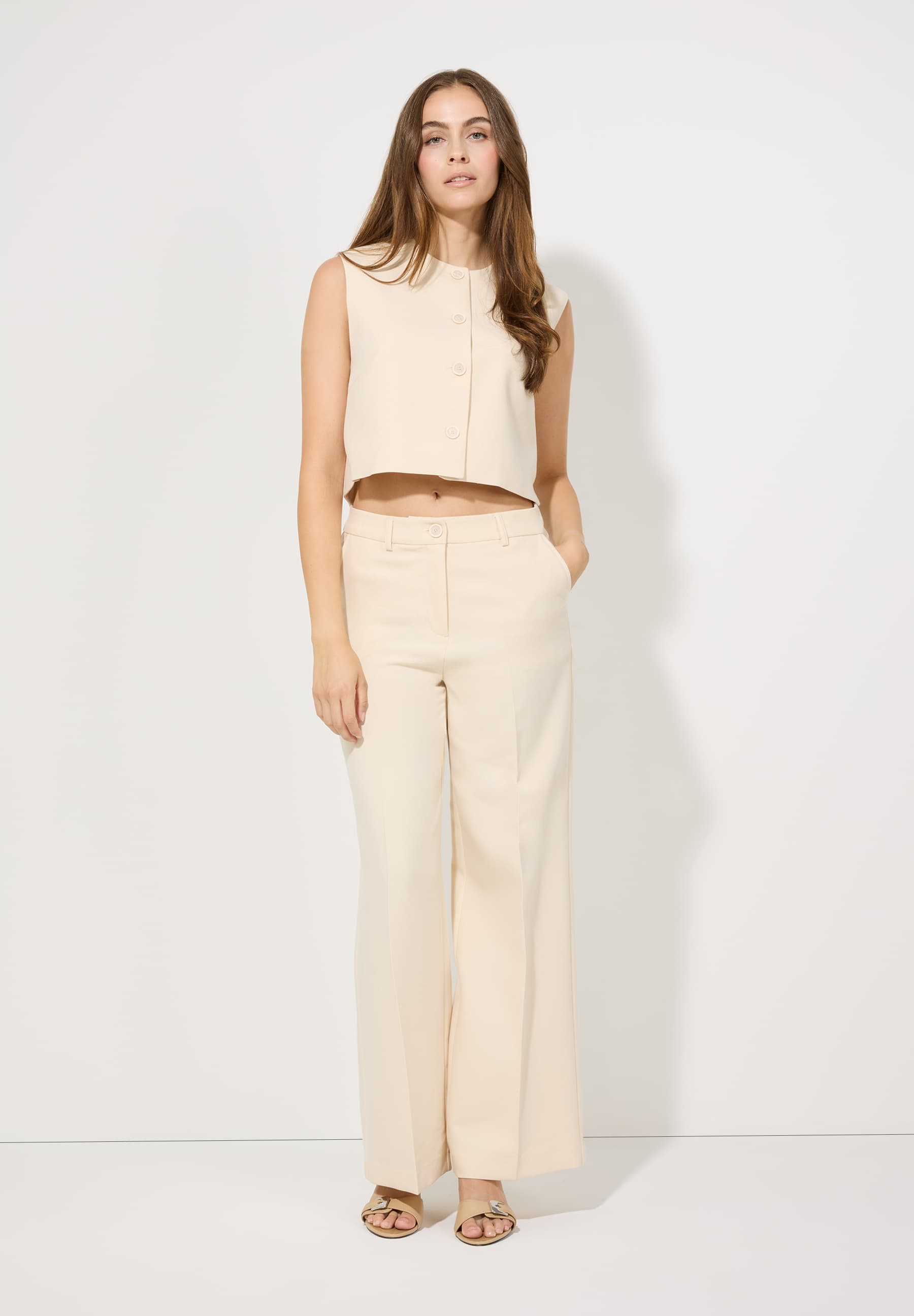 More & More_Almond Cream_Short Vest_51076002_0024_08