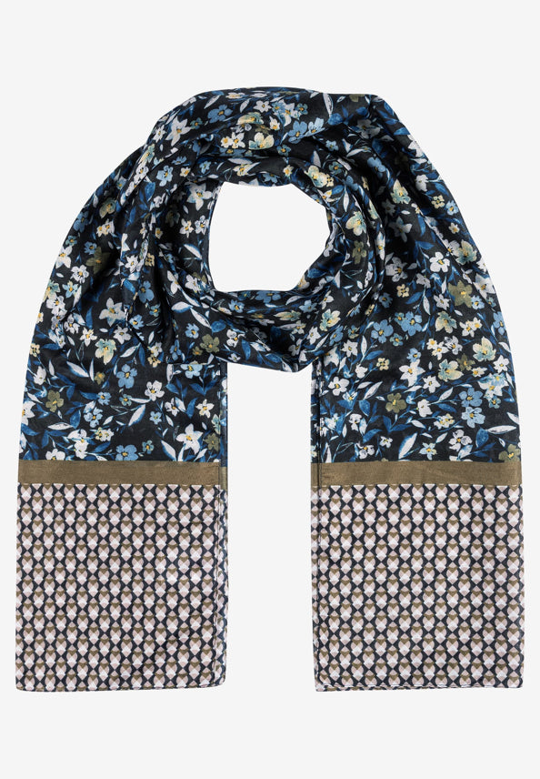 More & More_Scattered Flowers Print_Print Scarf_51089010_6375_03