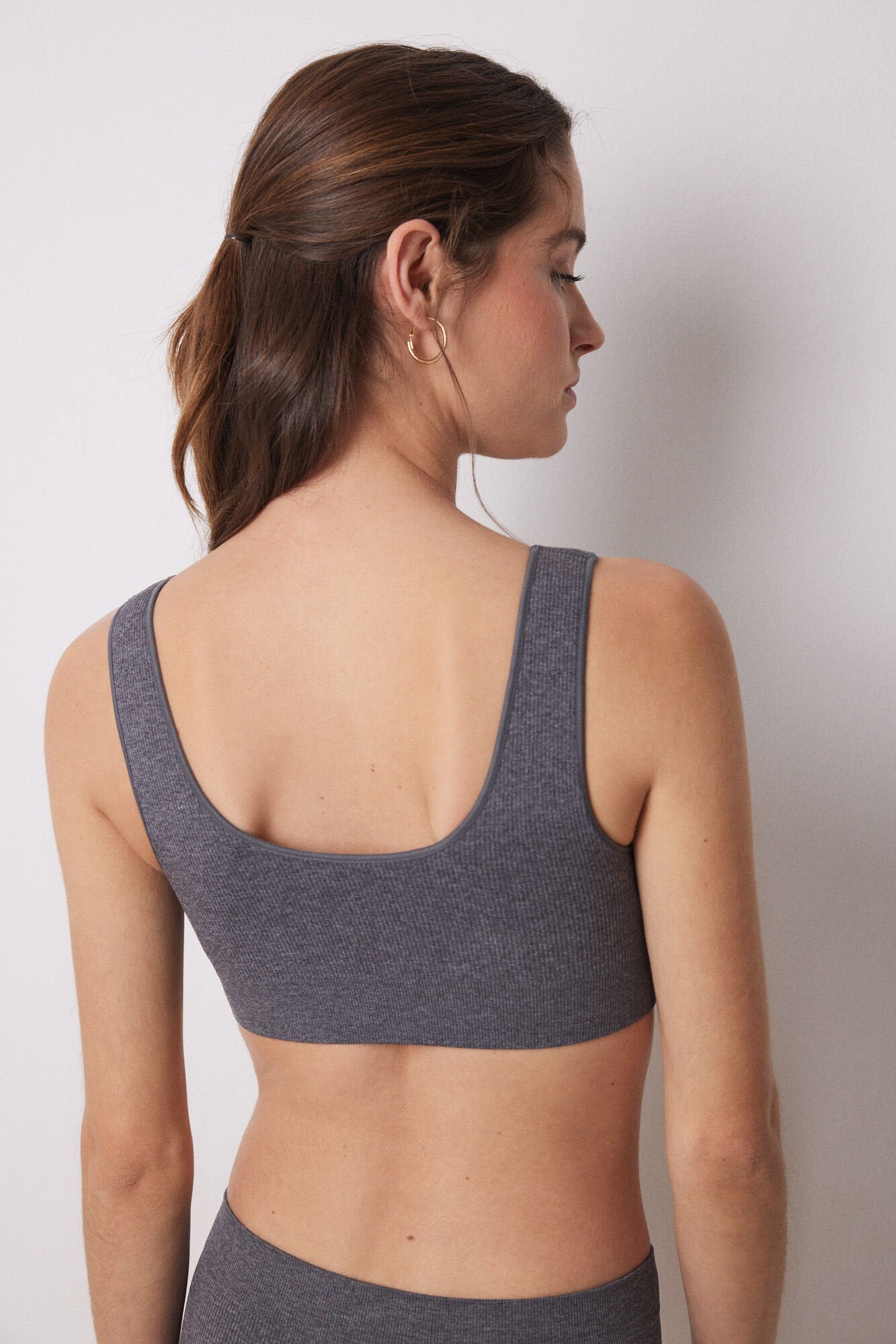 Women Secret_Seamless Grey Ribbed Top_5109002_46_03