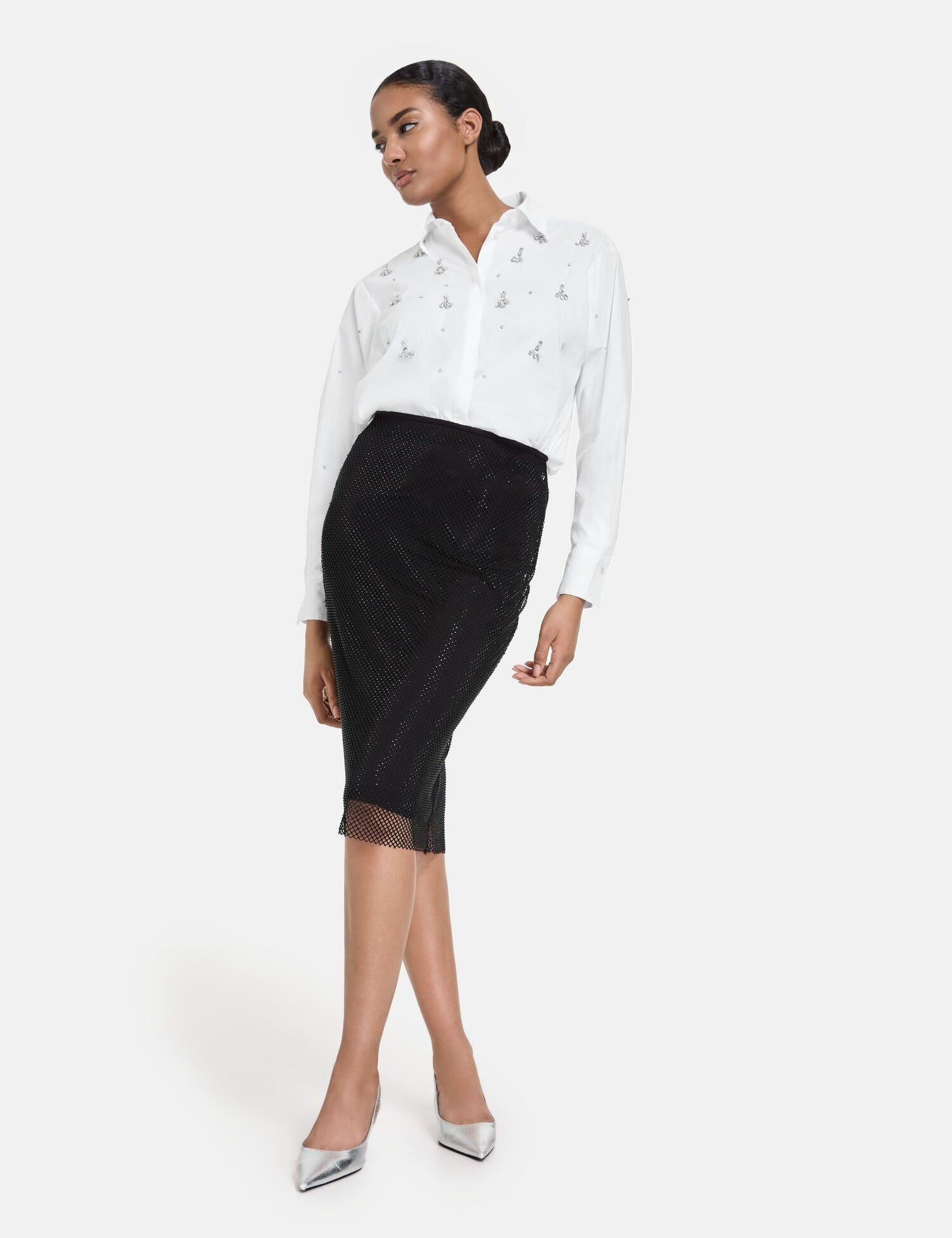 Pencil Skirt With Decorative Trim_511303-16242_1100_01