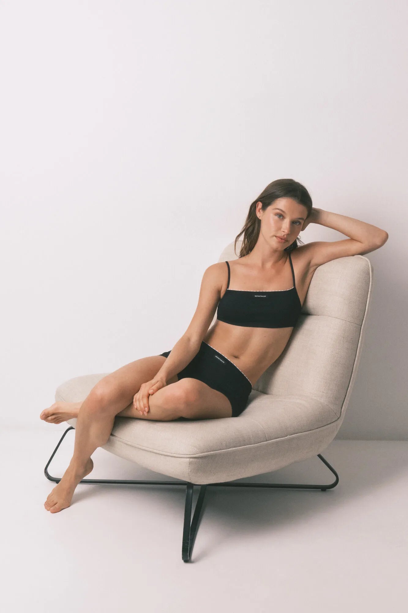 Women Secret_Black_Black Seamless Ribbed Boxer Panty_5123003_01_03