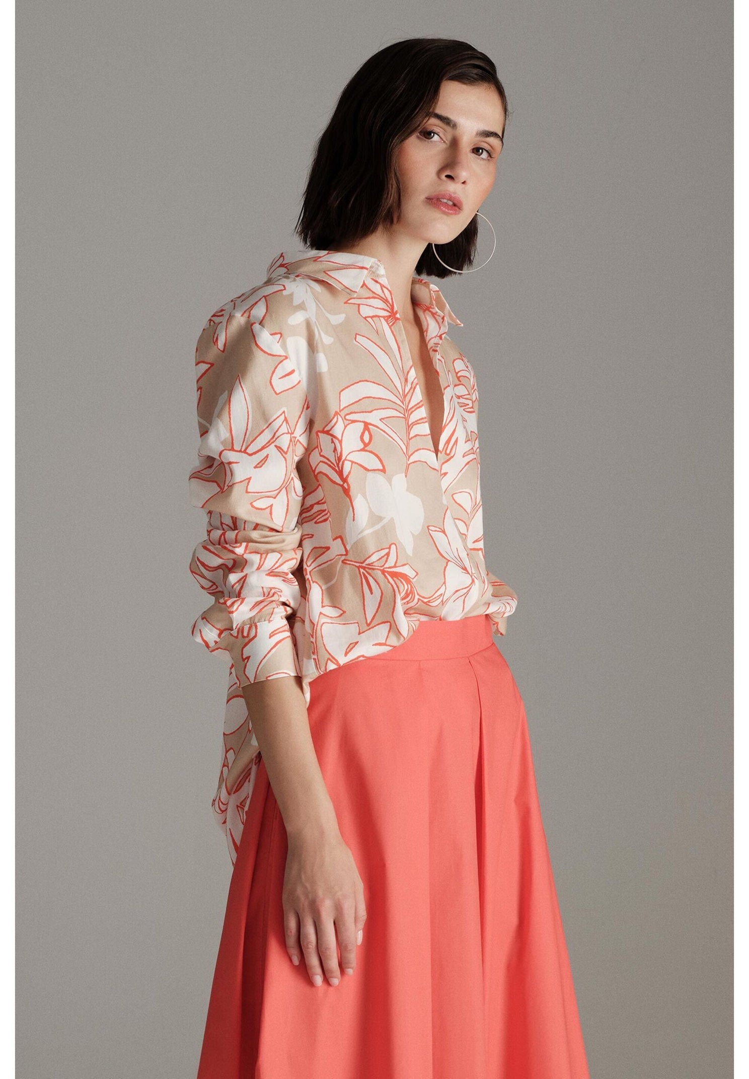 More & More_Long Blouse with Flower Design_51342070_3231_01