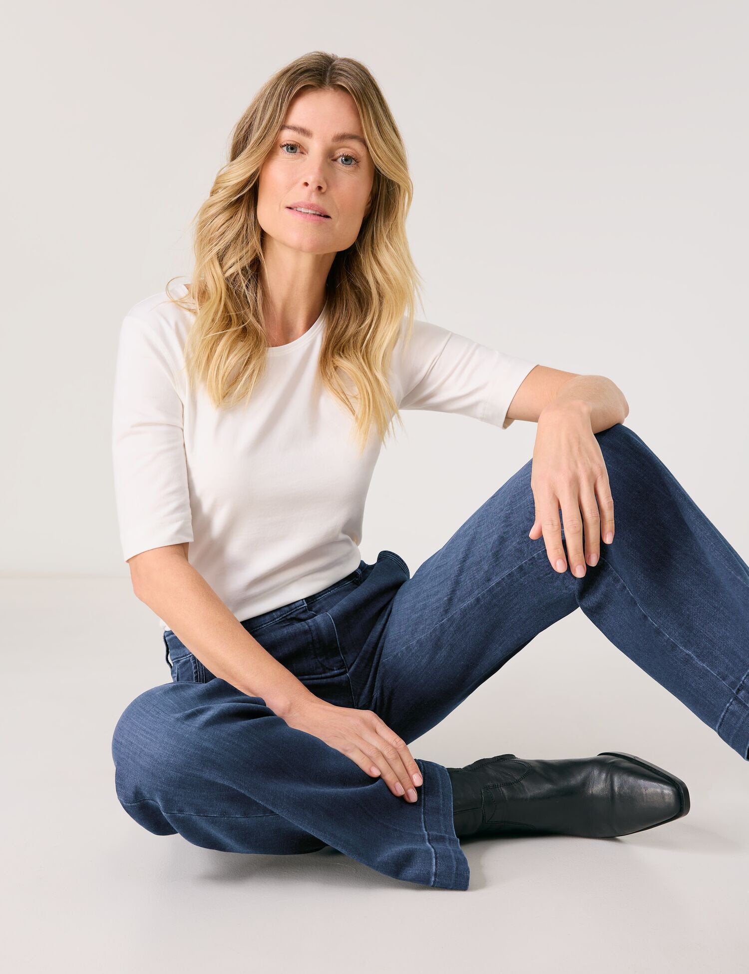 Gerry Weber_Wide-Leg Jeans with Stretch For Comfort_520007-31631_830007_05