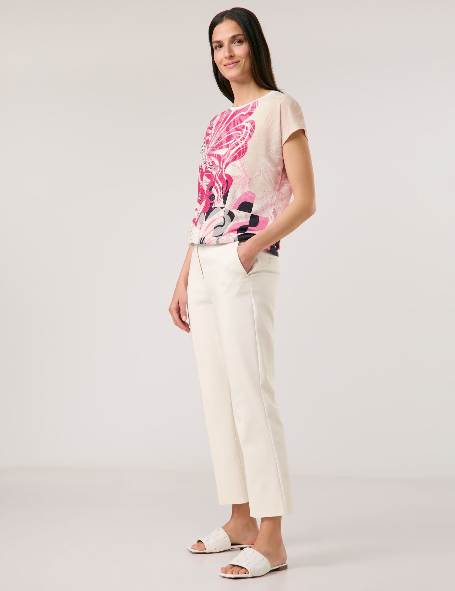 Gerry Weber_Simple 7/8-Length Trousers with Stretch For Comfort_520037-31335_90118_08