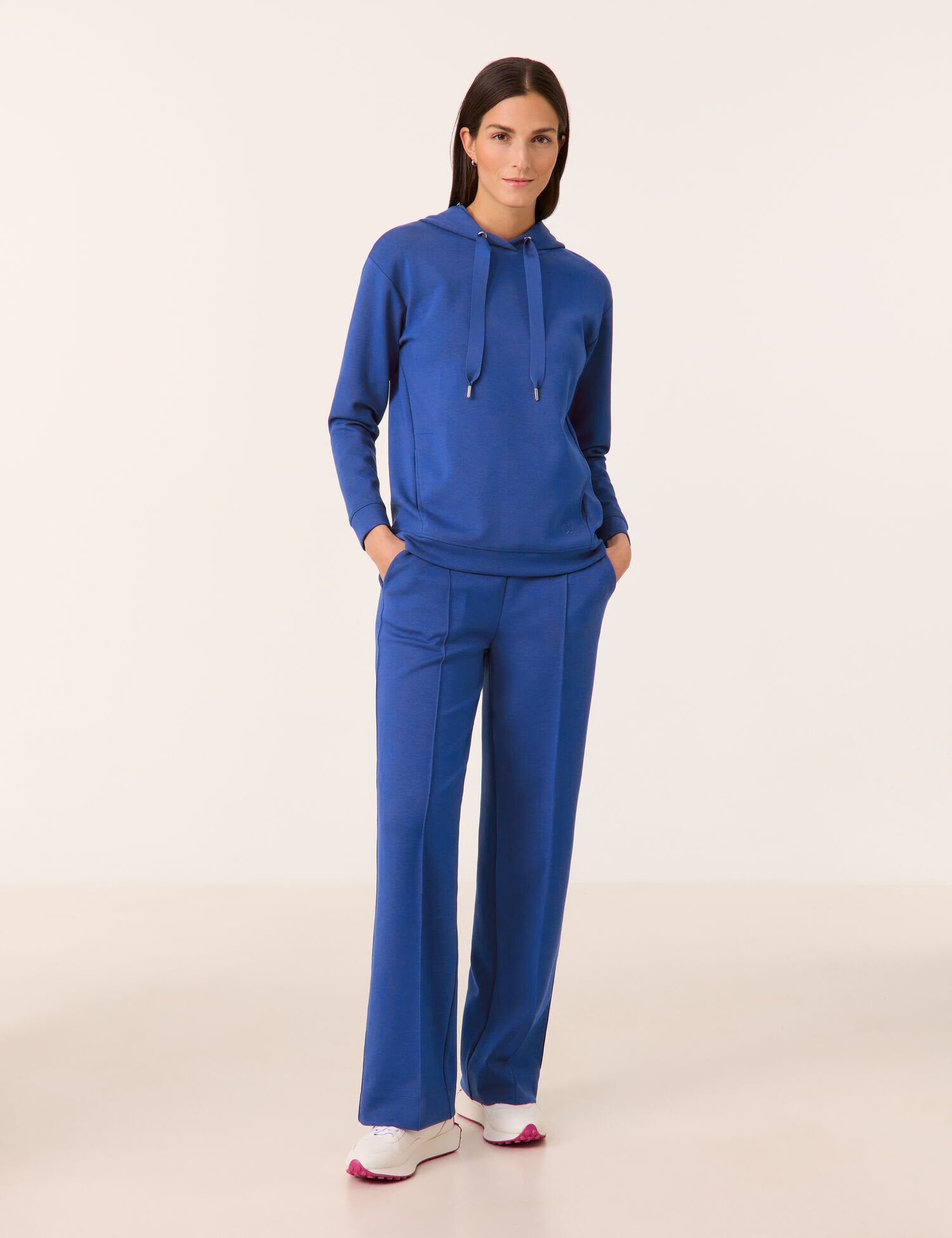 Gerry Weber_Fashionable Pull-On Trousers Made of Light Scuba_520038-35039_80947_01