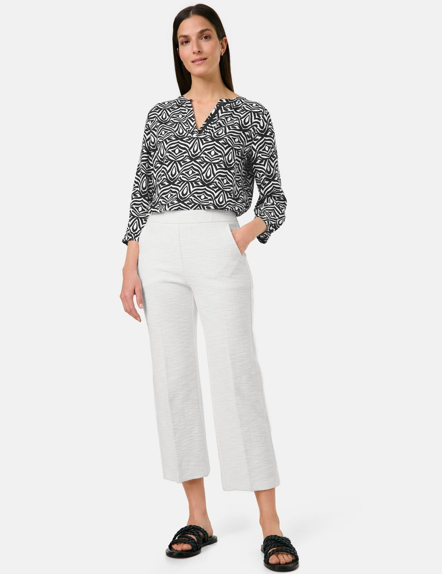 Gerry Weber_7/8 Slip-On Trousers with a BouclŽ Look_520040-31266_99700_08