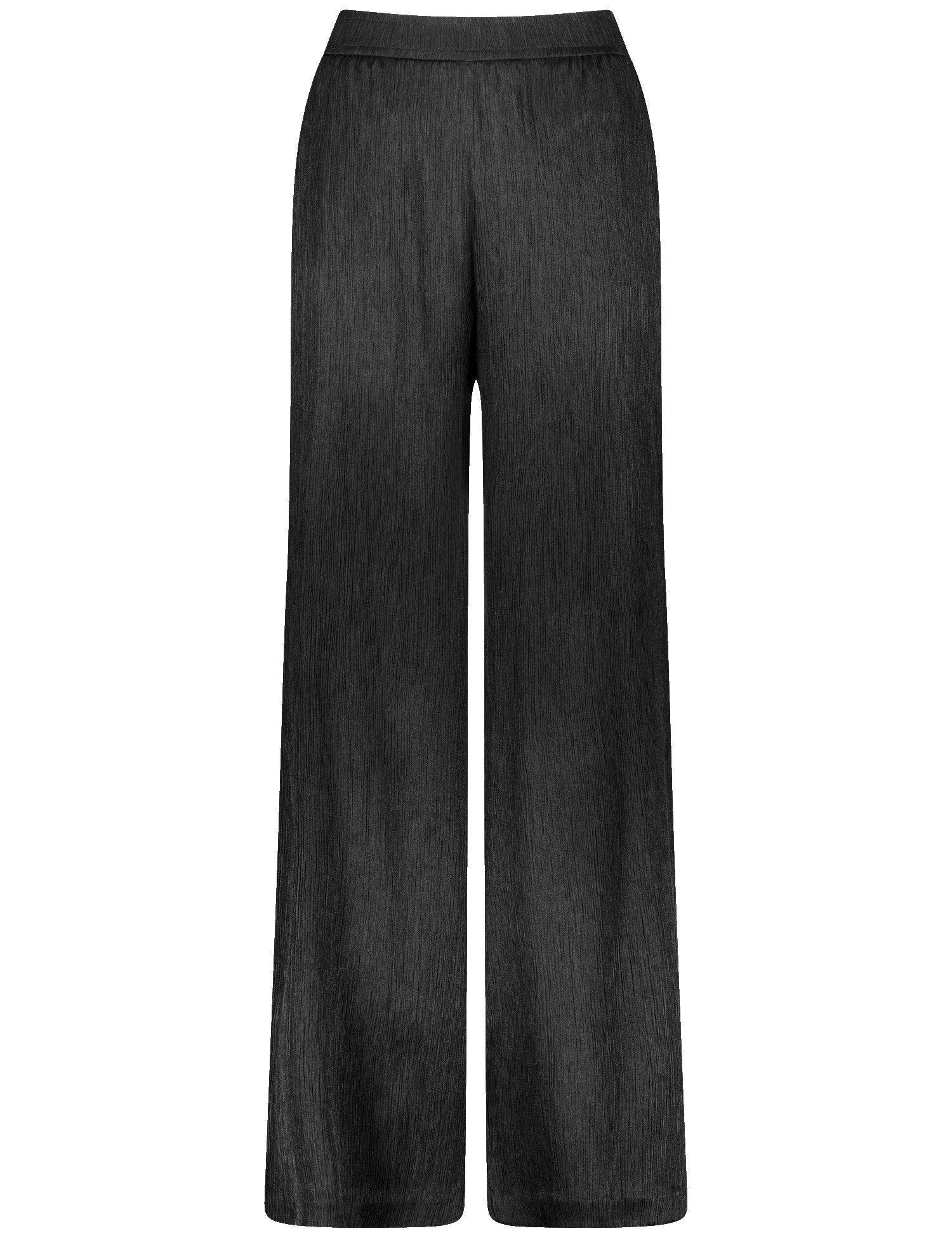 Gerry Weber_Flowing Slip-On Trousers with a Crinkle Effect_520045-31243_11000_05