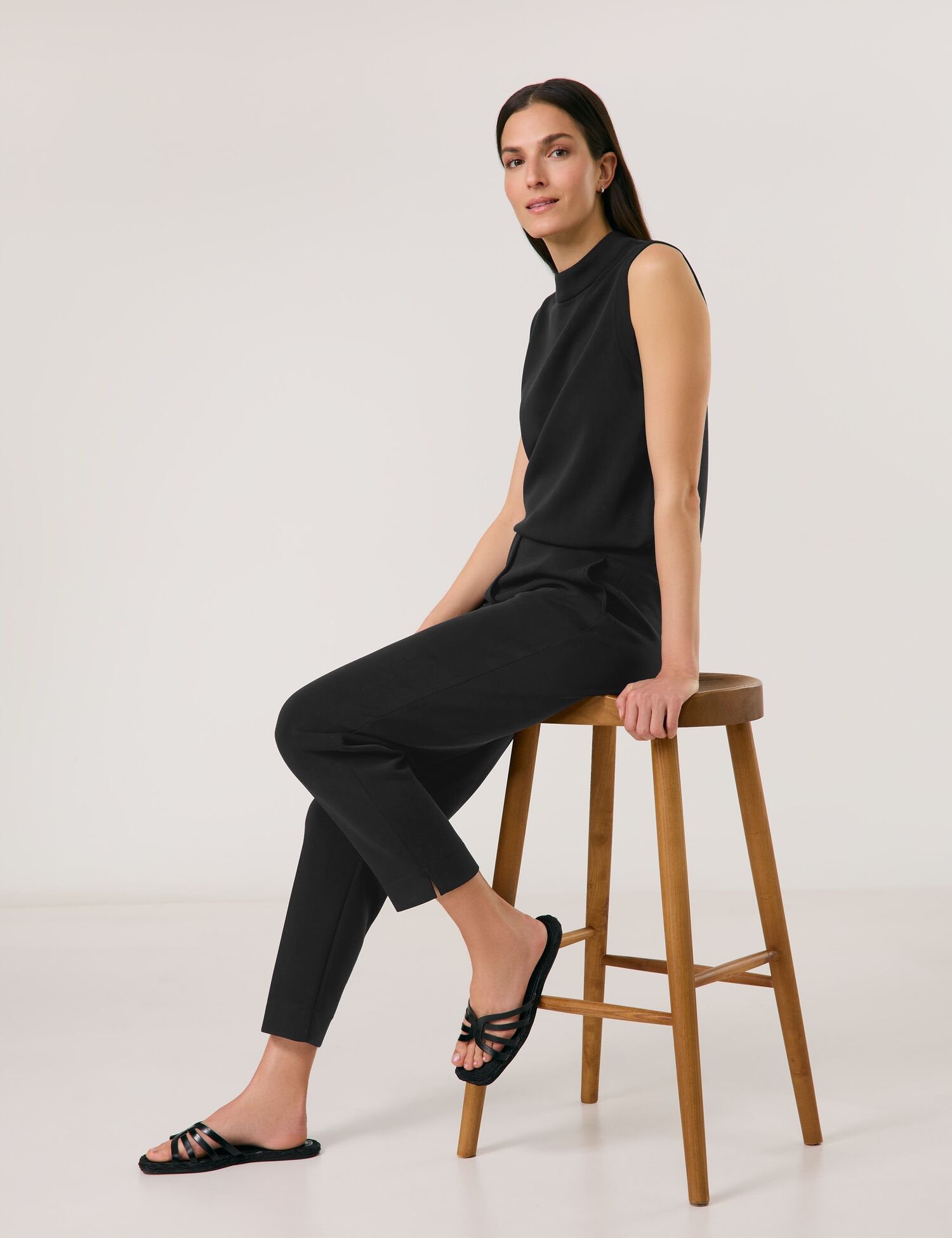 Gerry Weber_Elegant Sandy Washed Slip-On Trousers_520109-35006_11000_08