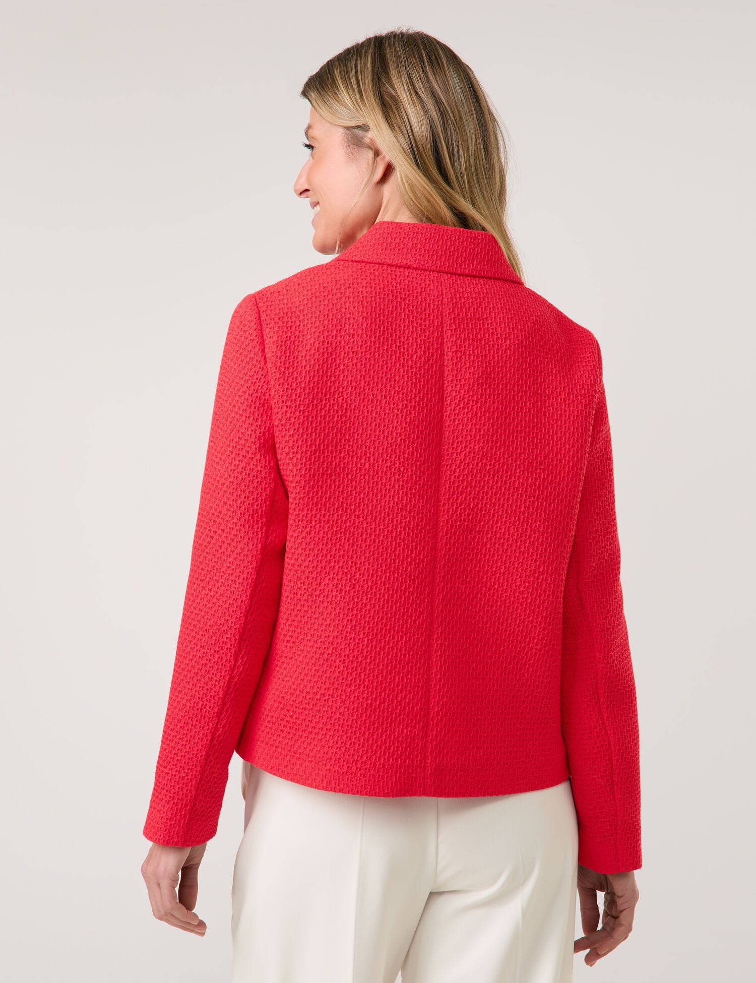 Gerry Weber_Fashionable Blazer Jacket in a Textured Look_530018-31252_60119_02
