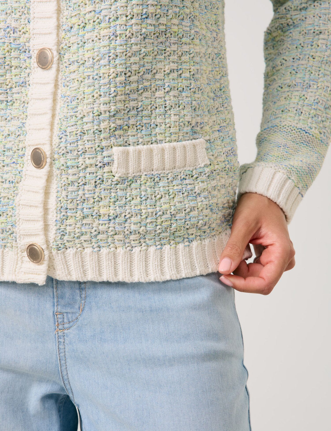 Gerry Weber_Elegant Cardigan in a Textured Knit_530115-35721_9029_04