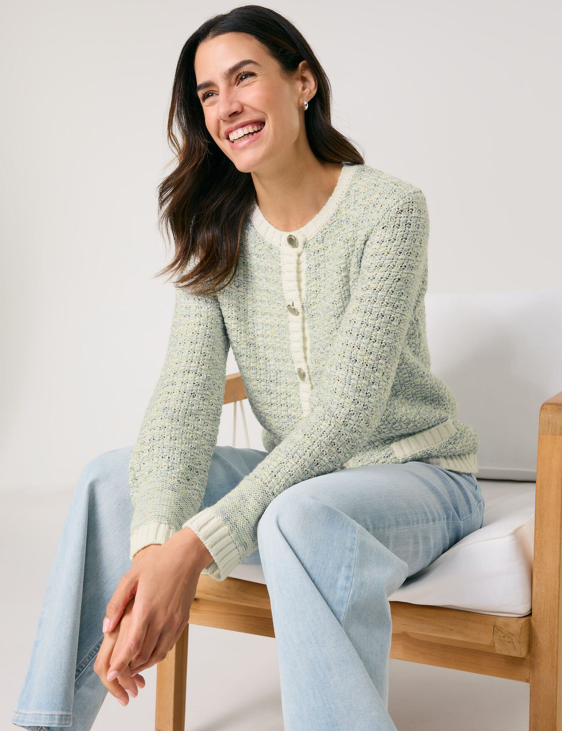 Gerry Weber_Elegant Cardigan in a Textured Knit_530115-35721_9029_05