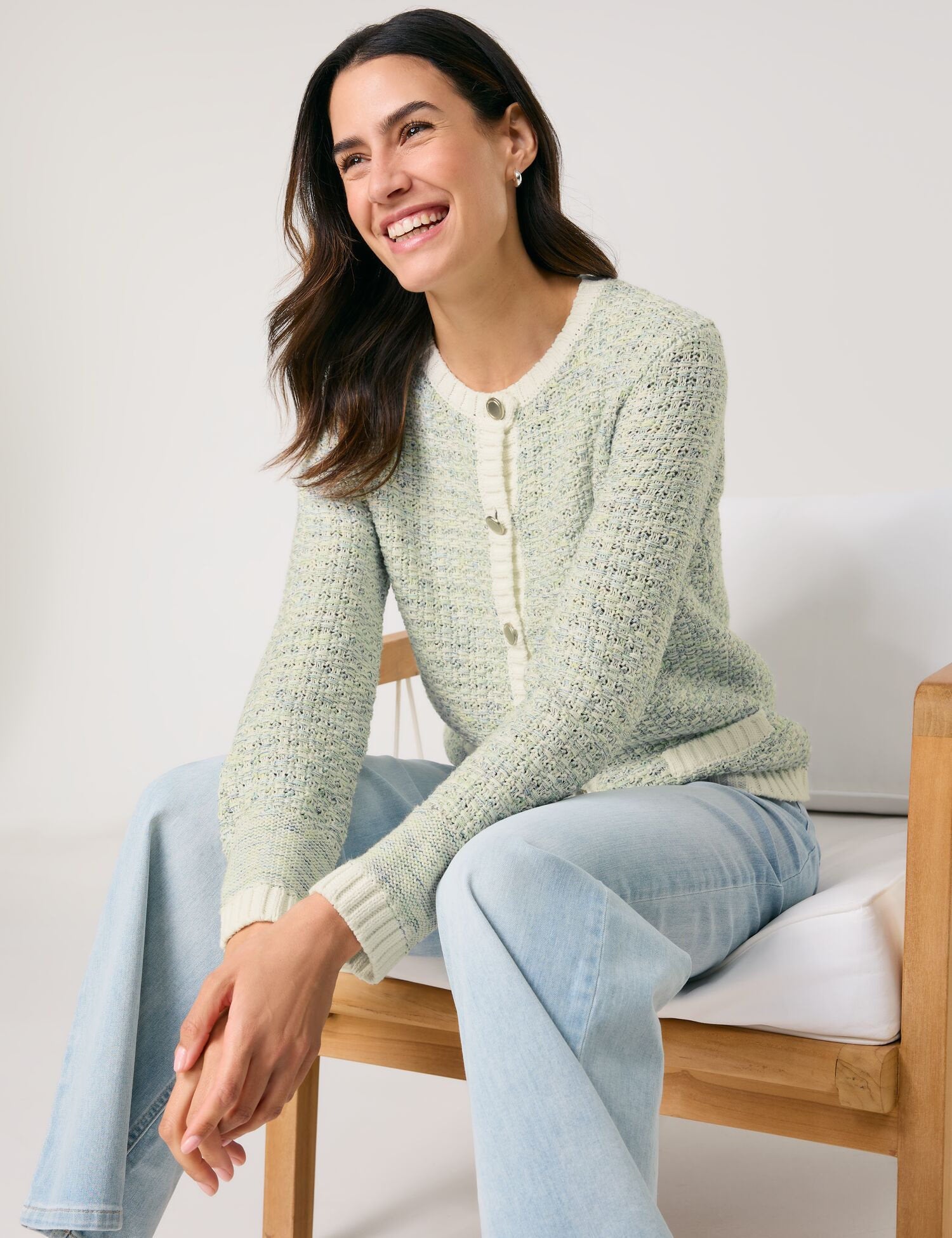 Gerry Weber_Elegant Cardigan in a Textured Knit_530115-35721_9029_05