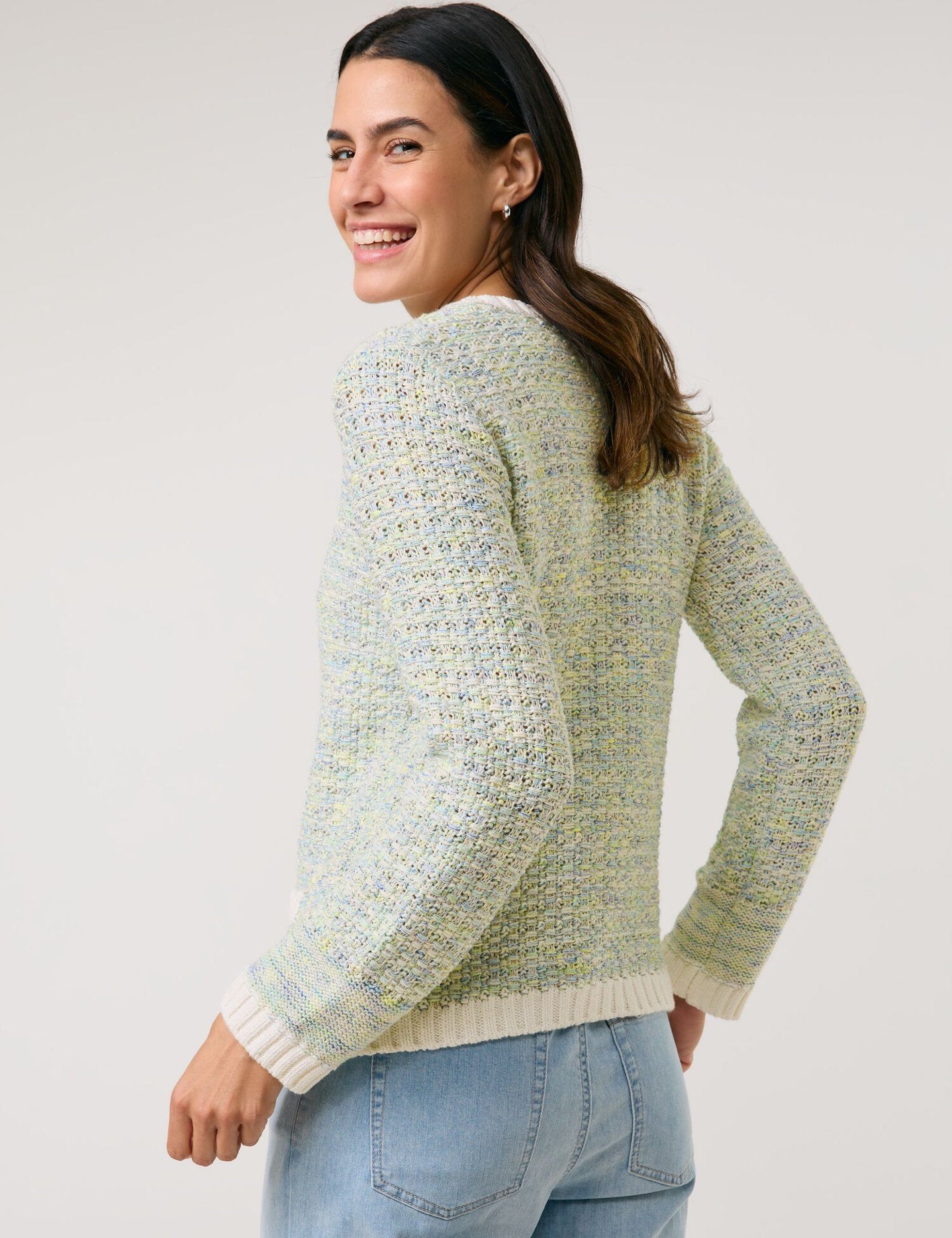 Gerry Weber_Elegant Cardigan in a Textured Knit_530115-35721_9029_06