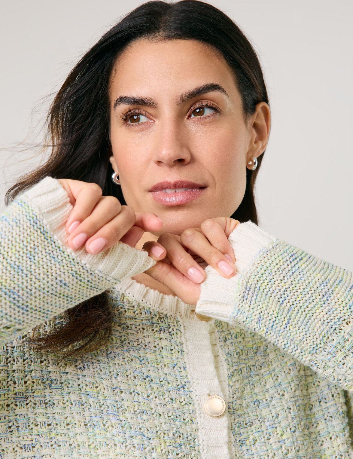 Gerry Weber_Elegant Cardigan in a Textured Knit_530115-35721_9029_07