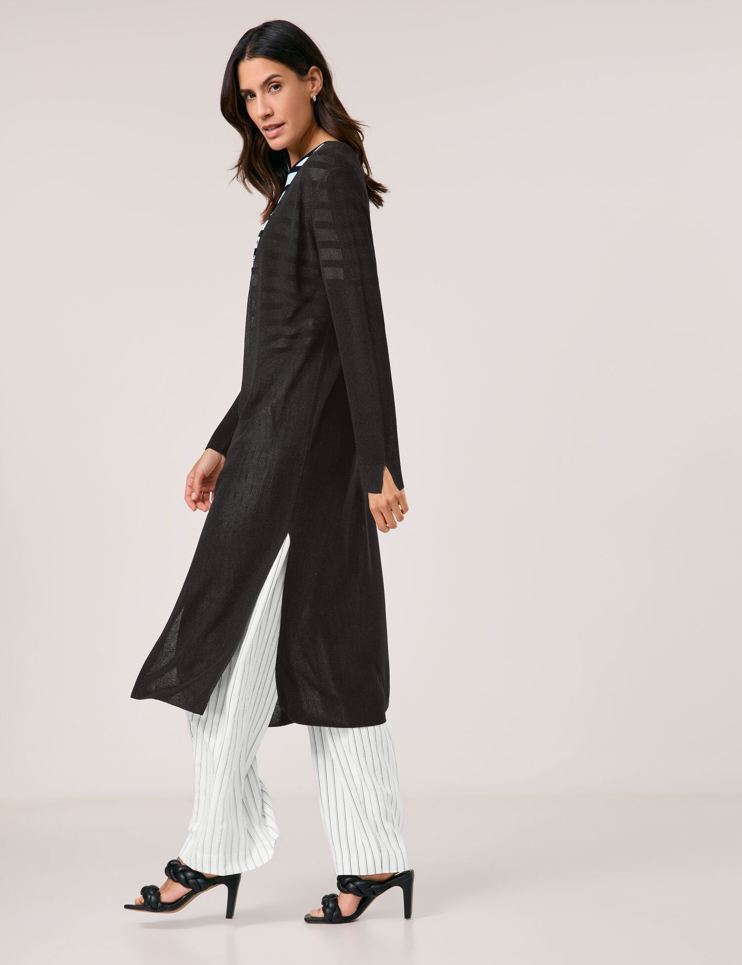 Gerry Weber_Semi-Sheer Long Cardigan_530131-35741_11000_02