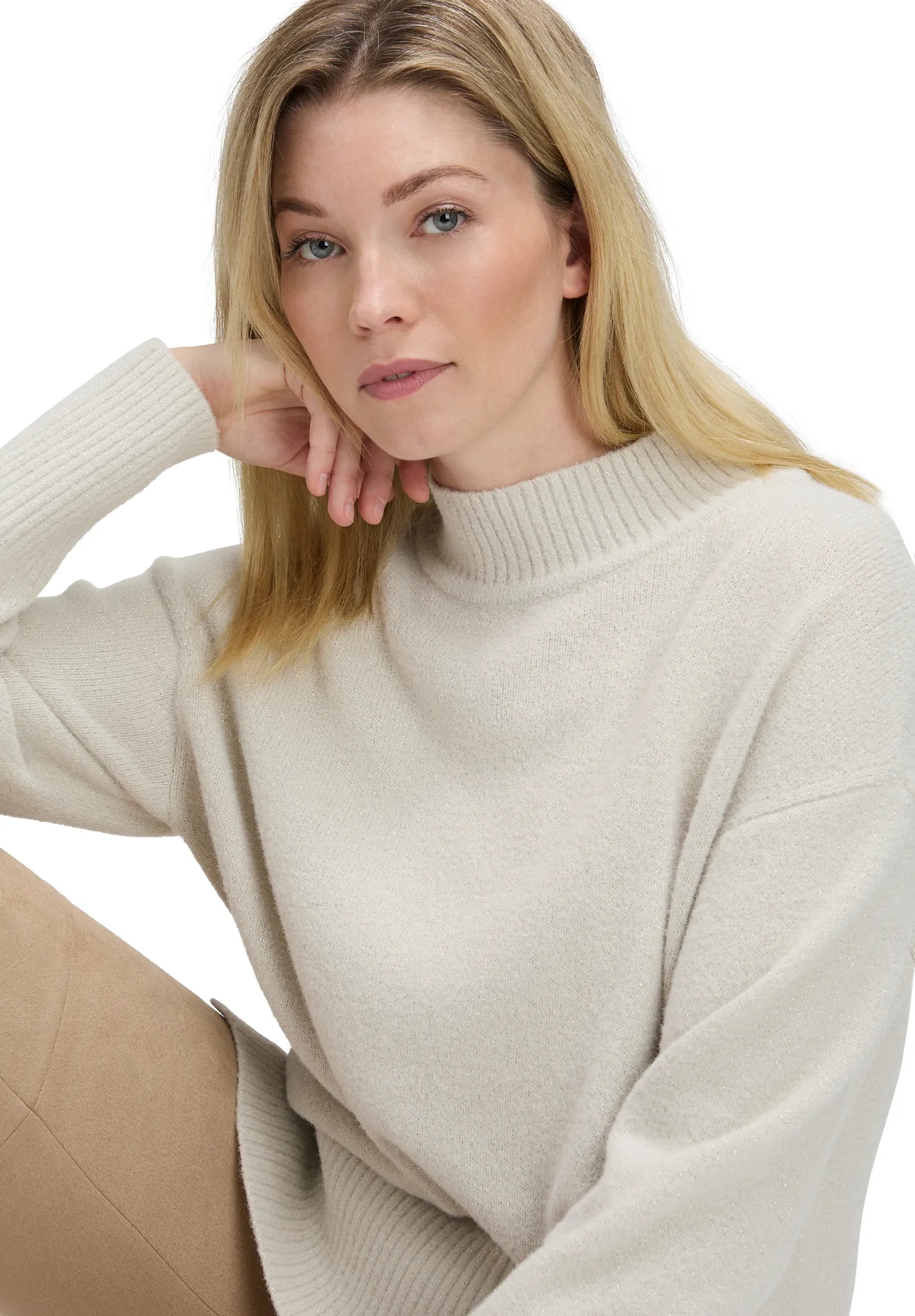 Betty Barclay_Pastel Sand_Knit Sweater with Lurex Thread_5319-1594_9104_06