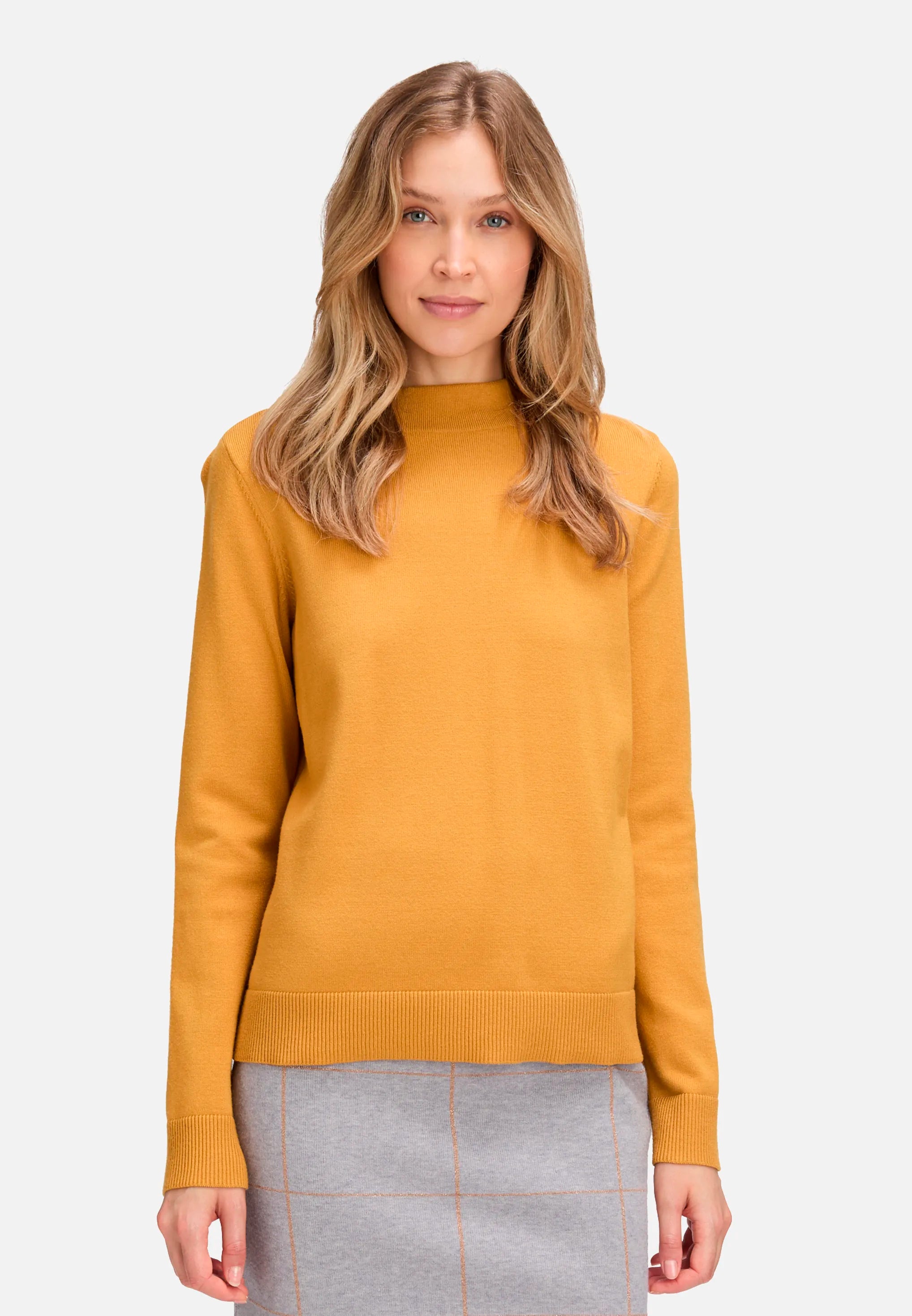 Betty Barclay_Autumn Gold_Basic Knit Sweater with Stand-Up Collar_5343-2907_7256_01