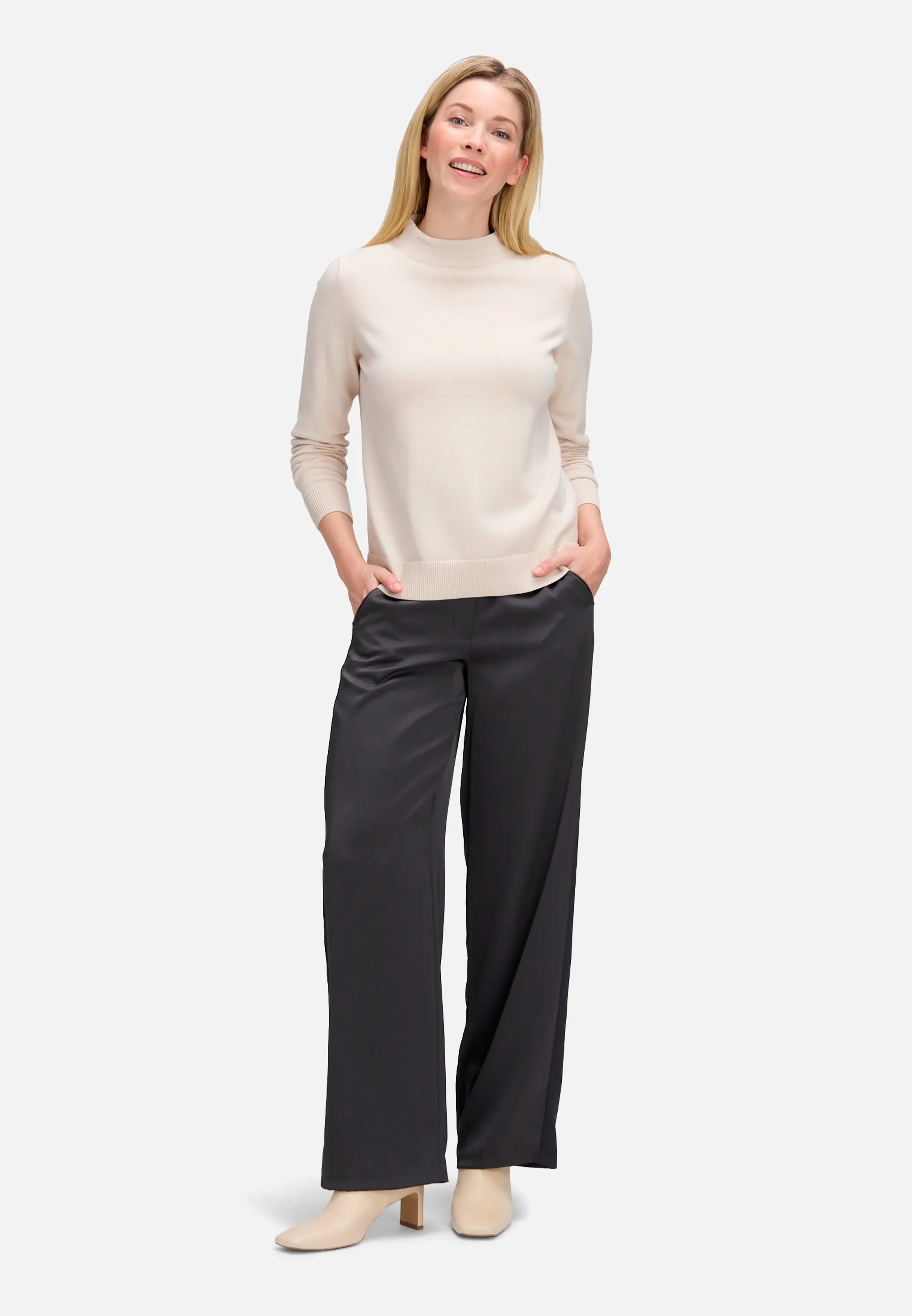 Betty Barclay_Pastel Sand_Basic Knit Sweater with Stand-Up Collar_5343-2907_9104_02
