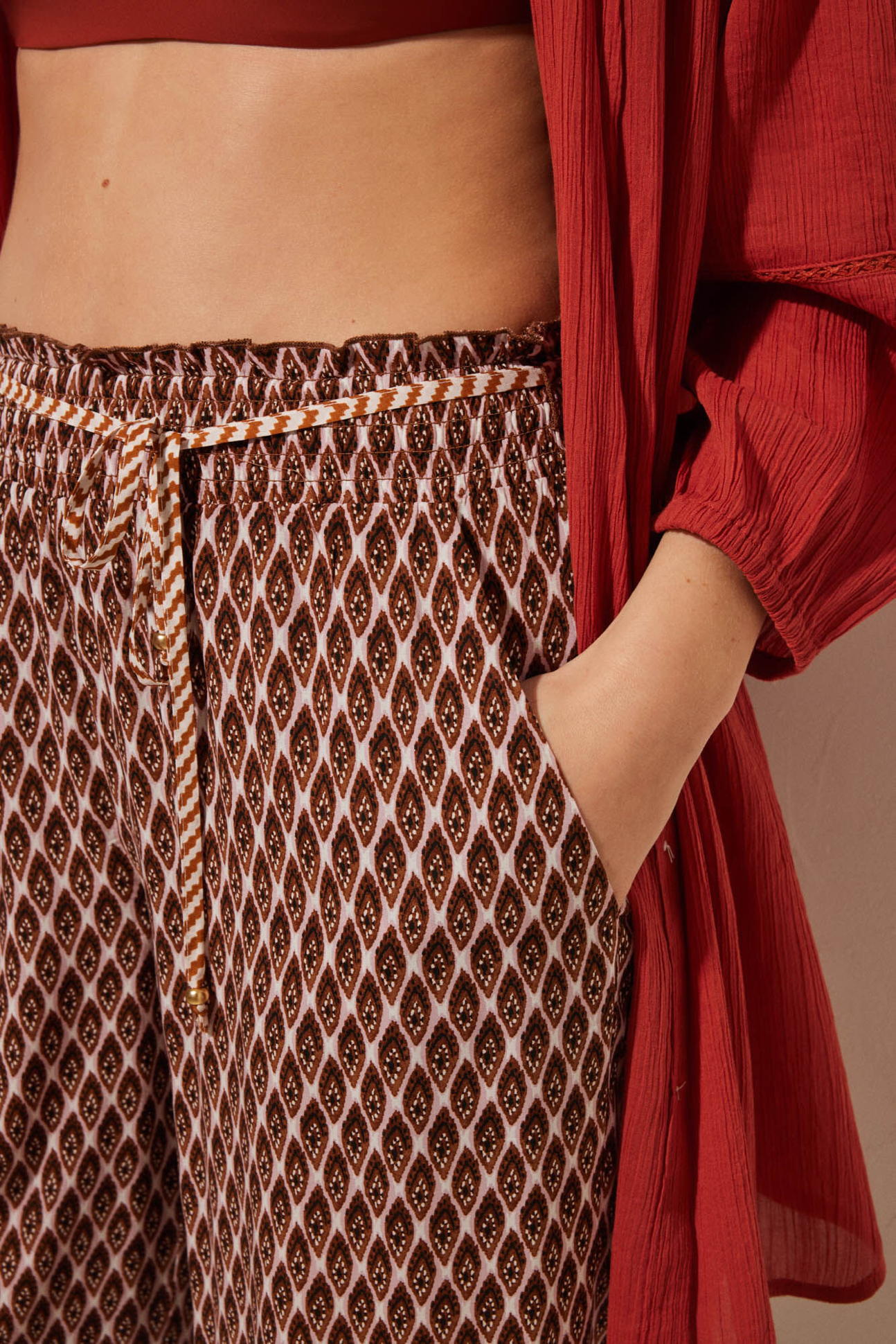 Printed Loose Fit Trousers_5547396_73_02