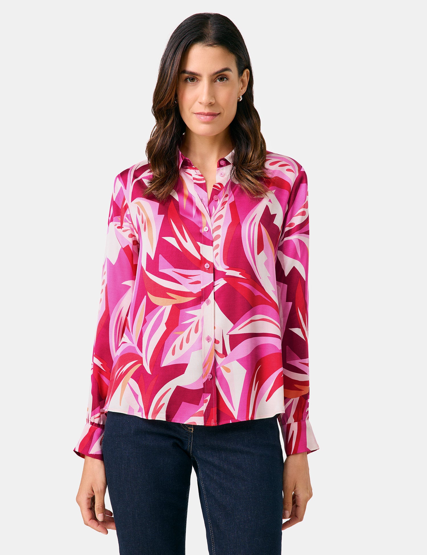 Gerry Weber_Satin Blouse with a Floral Pattern_560020-31452_6002_06